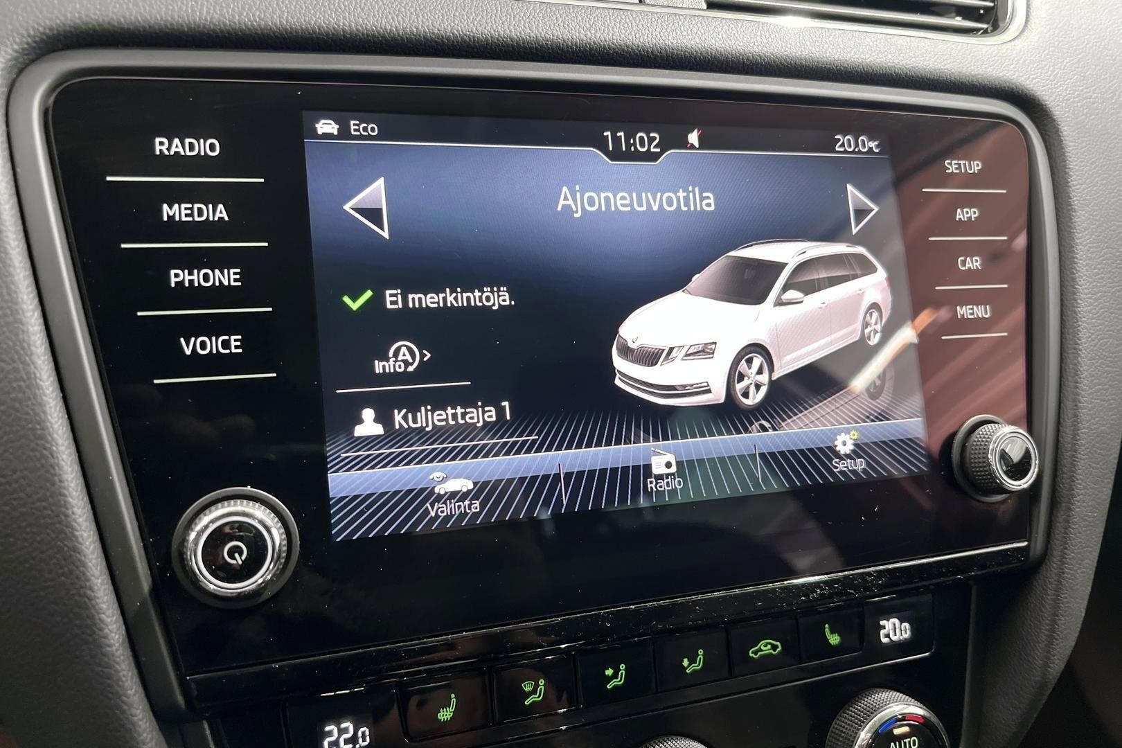 Skoda Octavia iso kuva 16