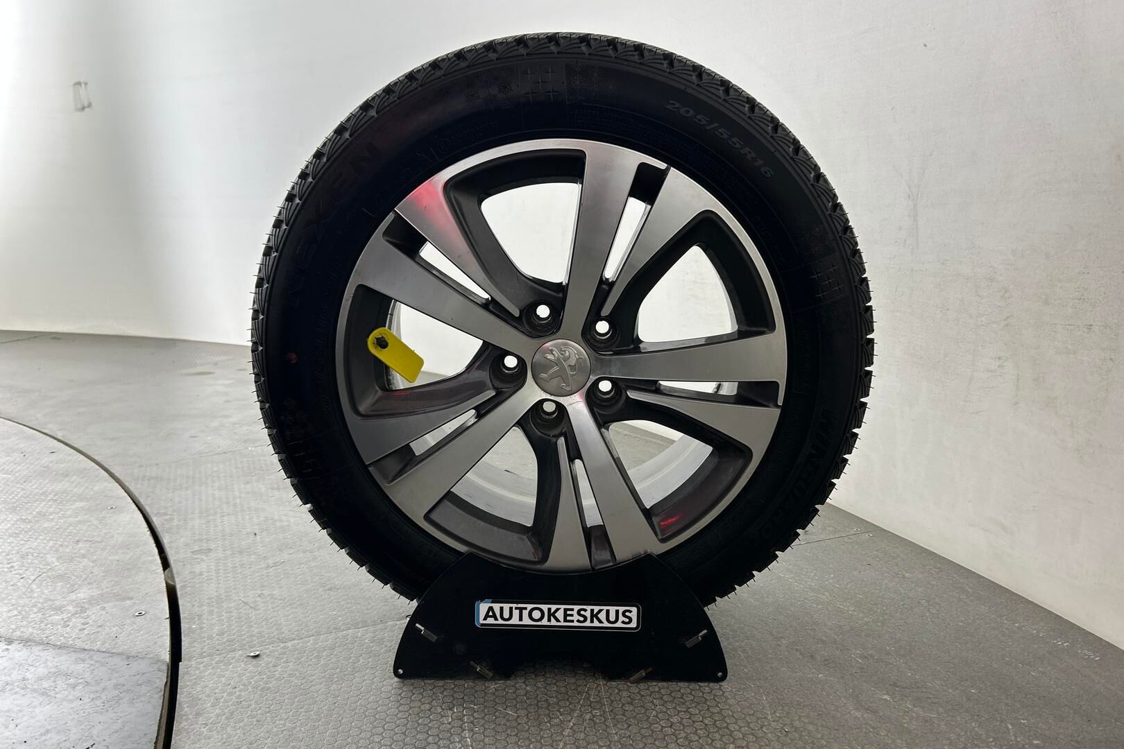 Peugeot 308 iso kuva 13