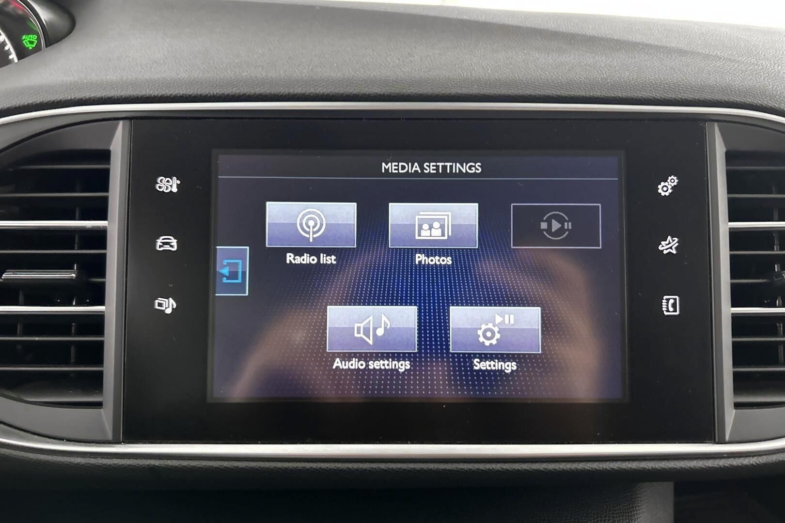 Peugeot 308 iso kuva 25