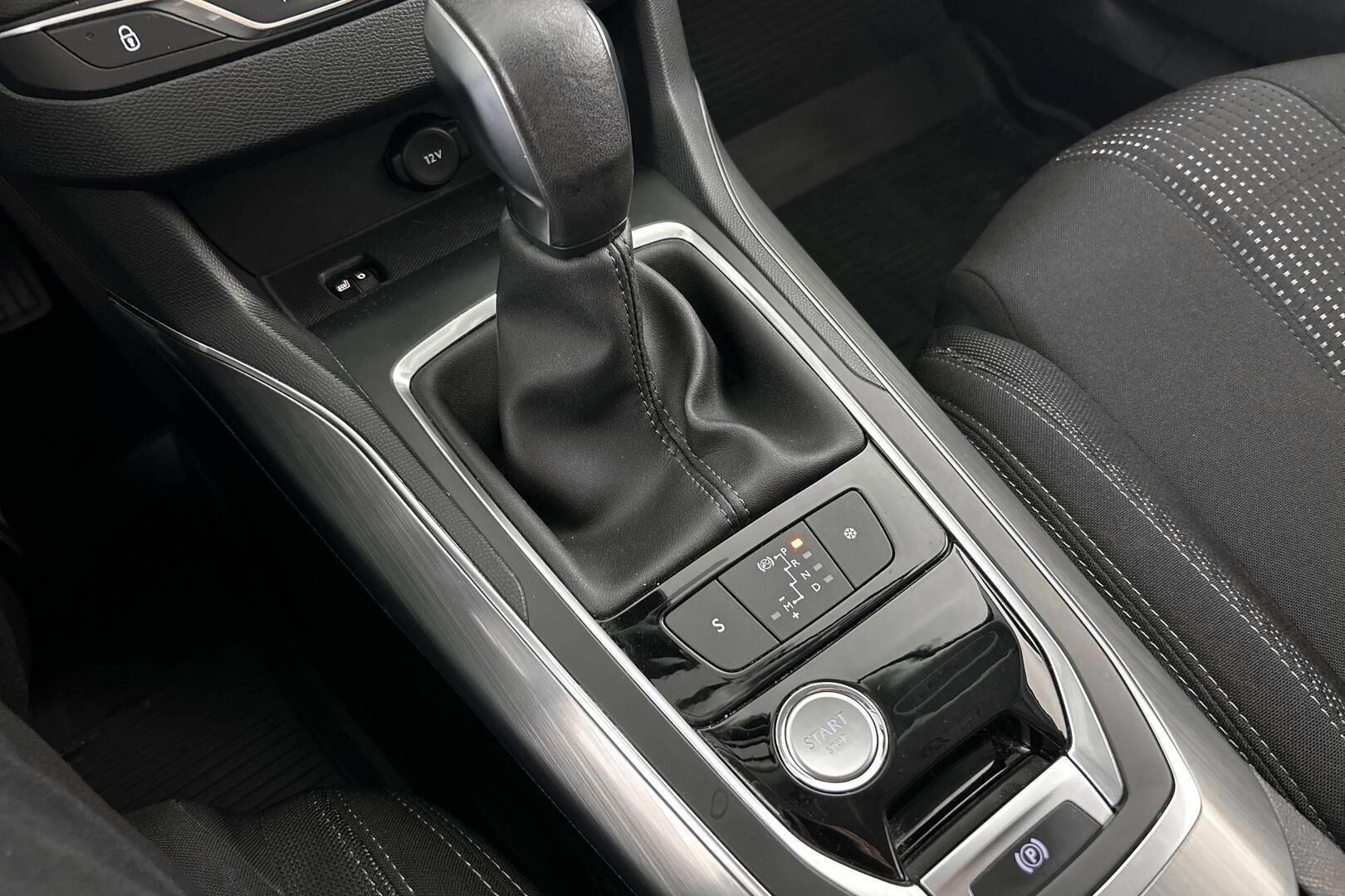 Peugeot 308 iso kuva 29