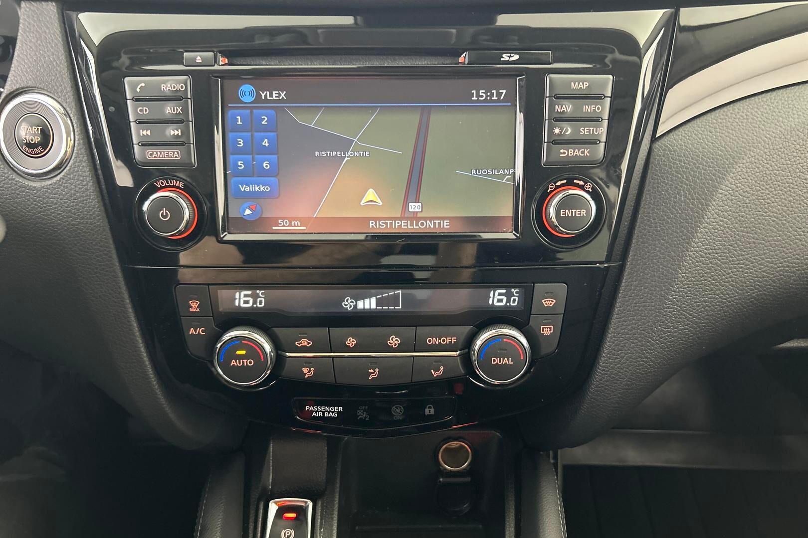 Nissan Qashqai iso kuva 17