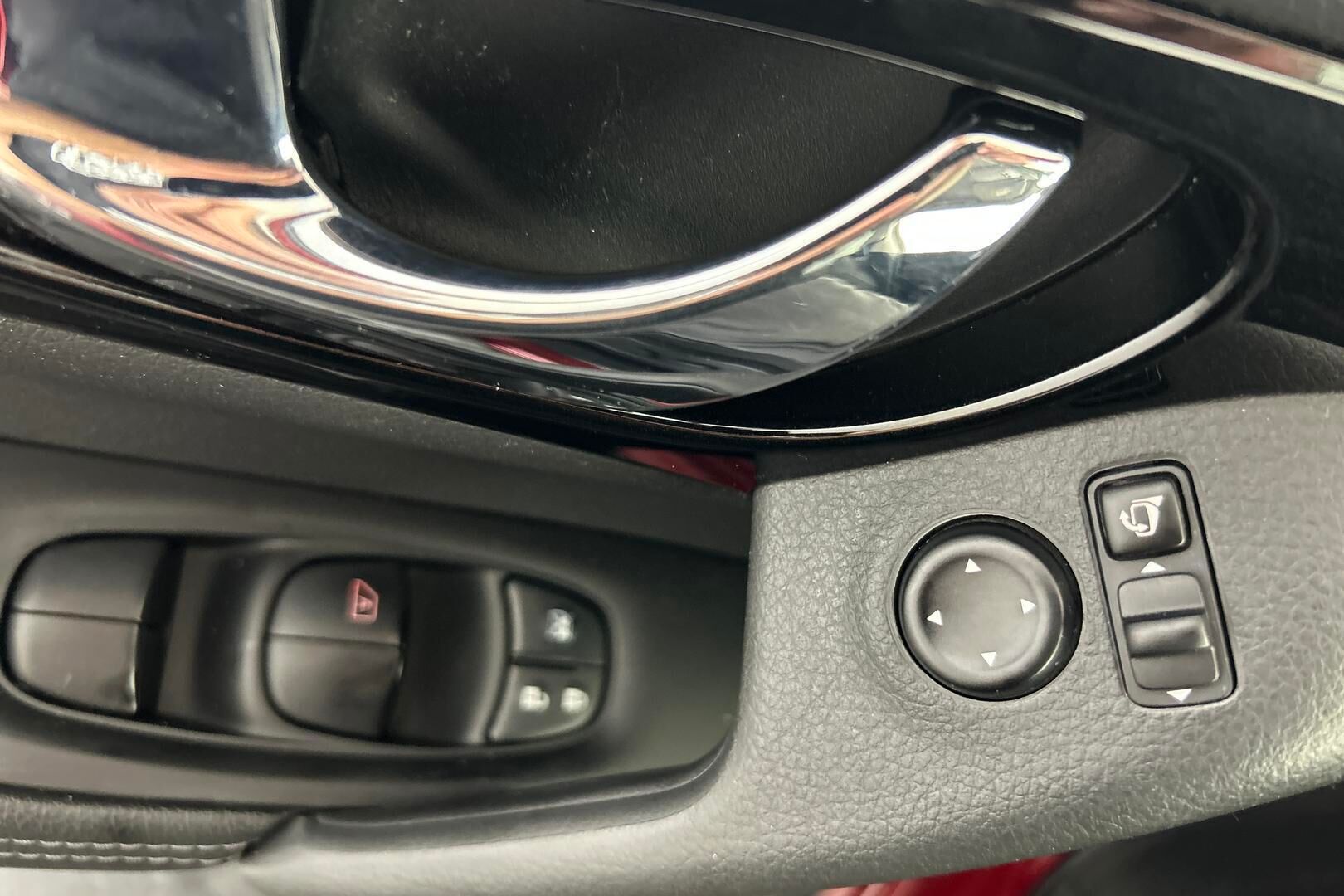 Nissan Qashqai iso kuva 23