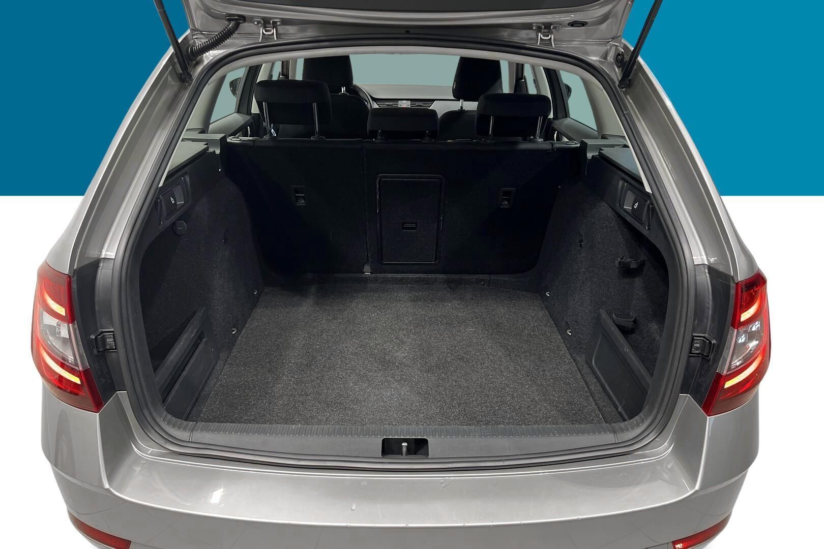 Skoda Octavia iso kuva 12