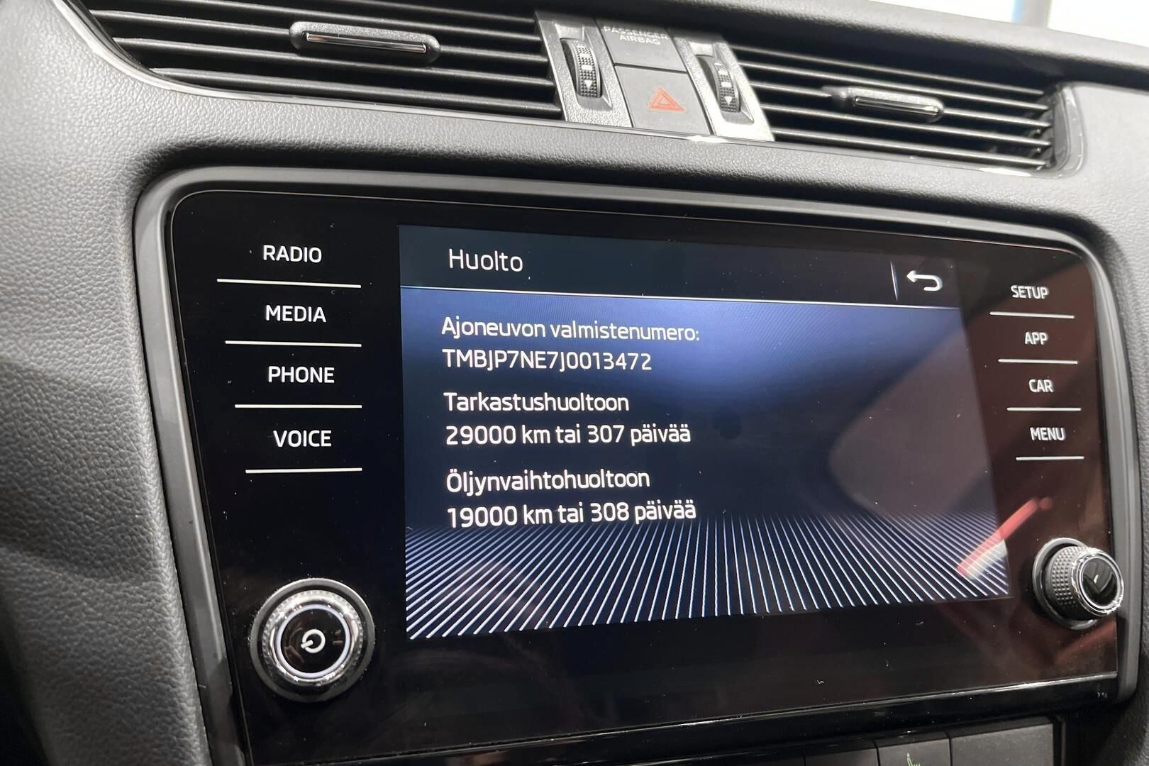 Skoda Octavia iso kuva 17