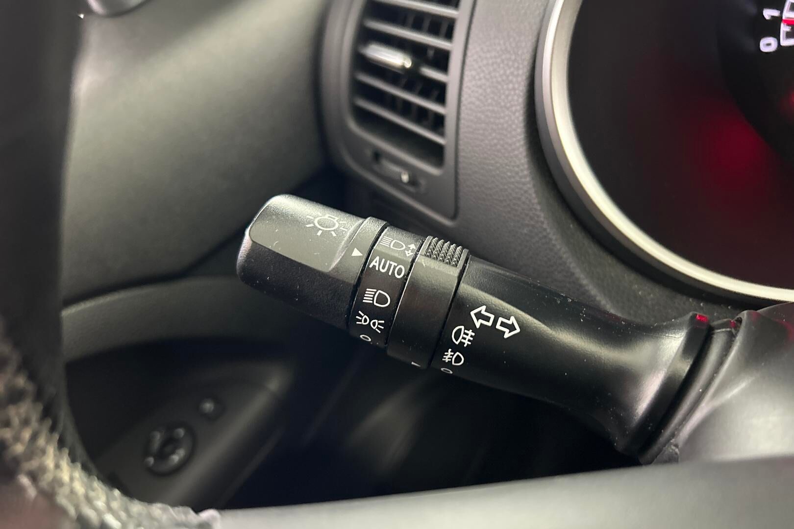 Kia Venga iso kuva 15