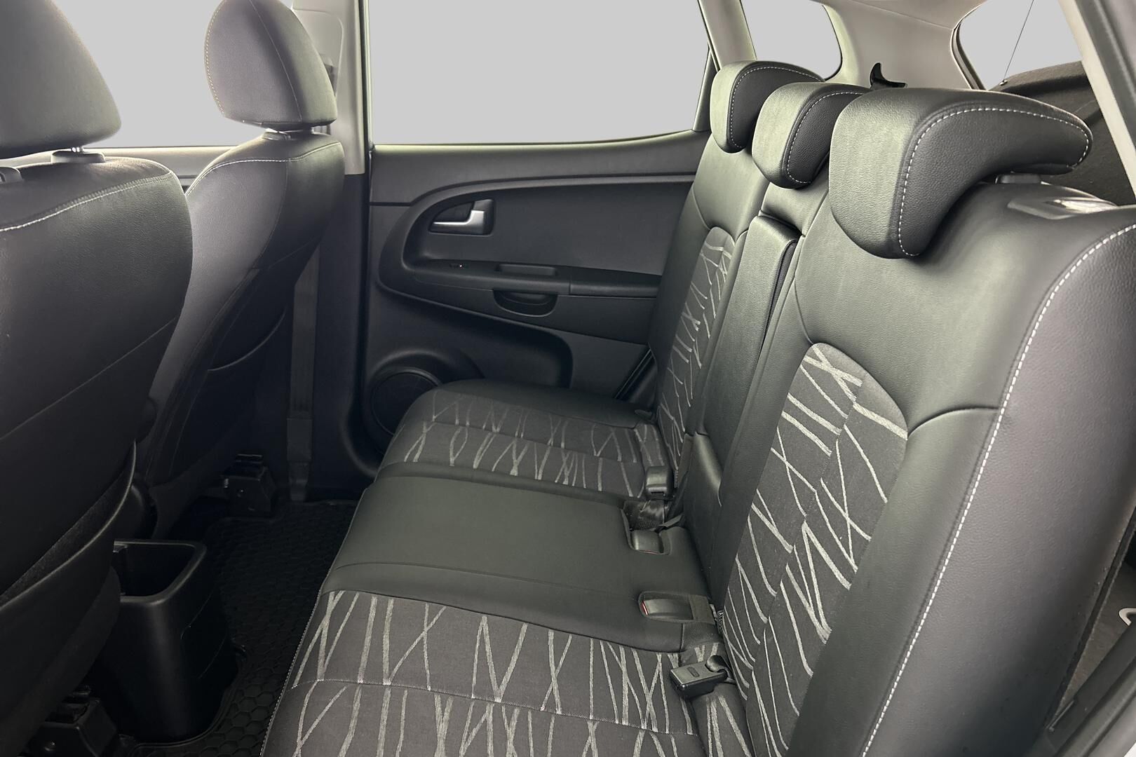 Kia Venga iso kuva 9