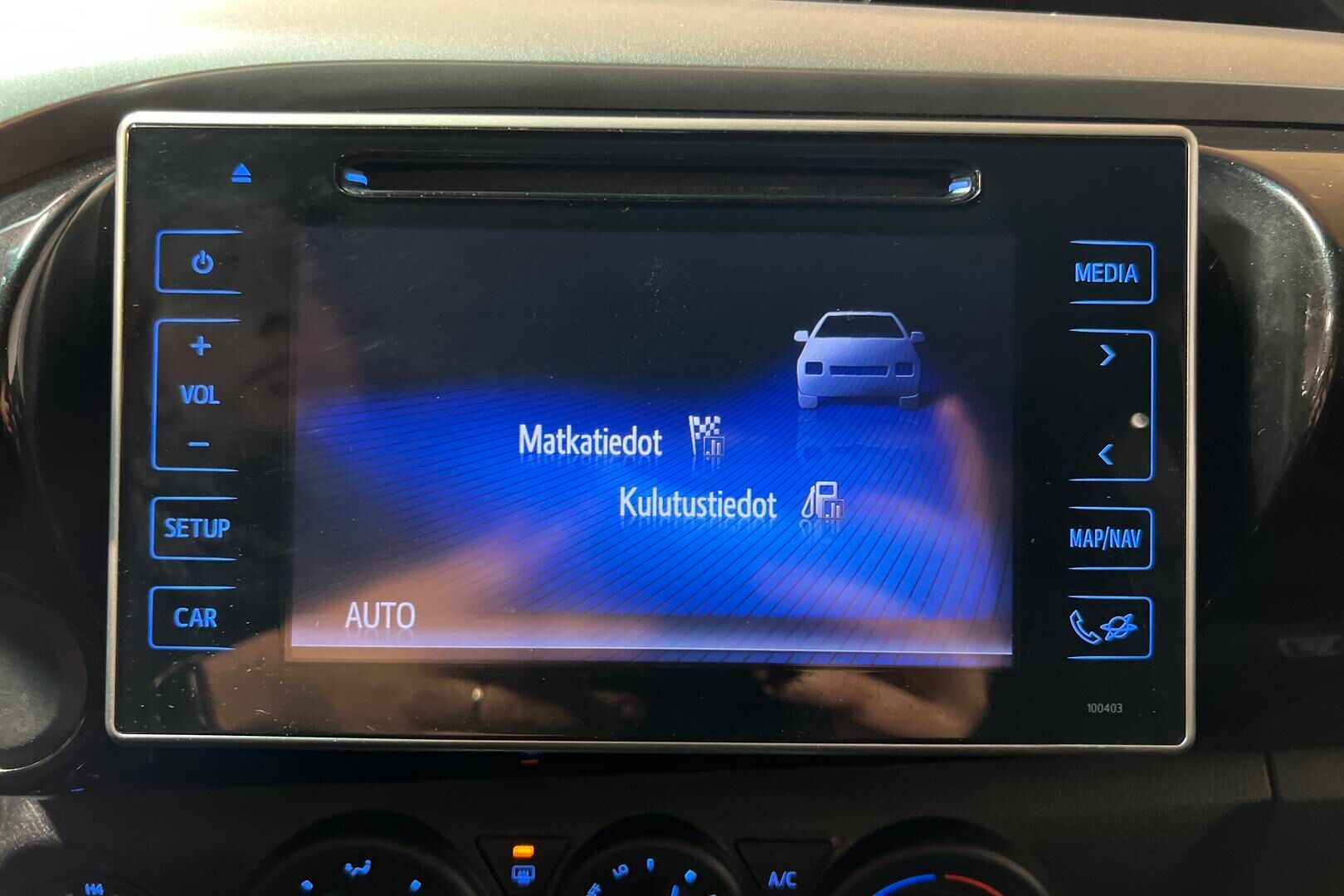 Toyota Hilux iso kuva 14