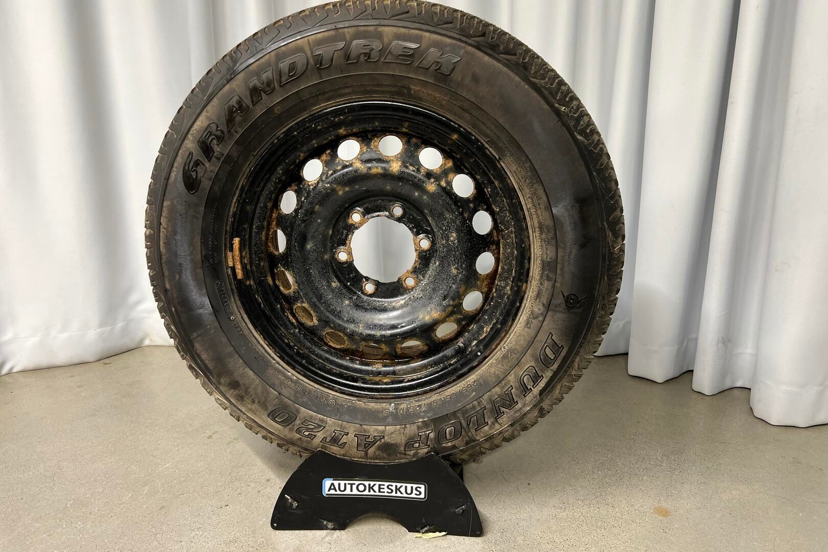 Toyota Hilux iso kuva 21