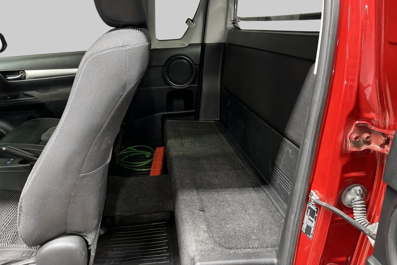 Toyota Hilux iso kuva 9