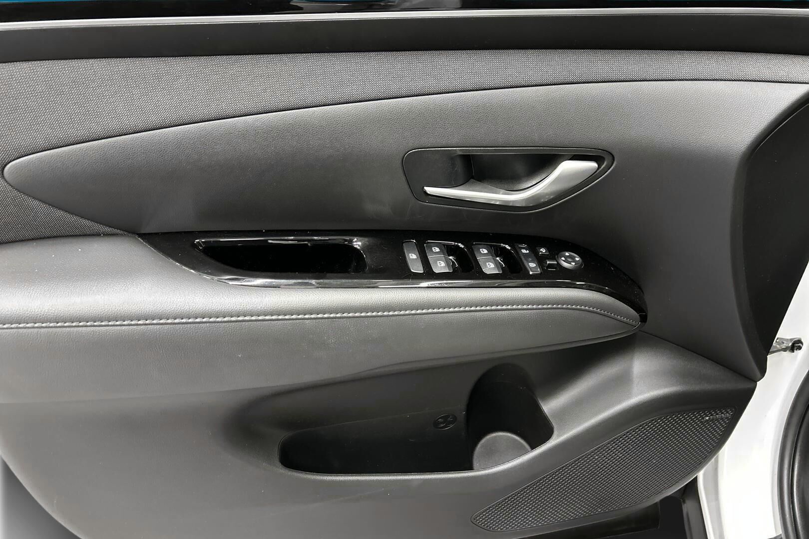 Hyundai Tucson iso kuva 13