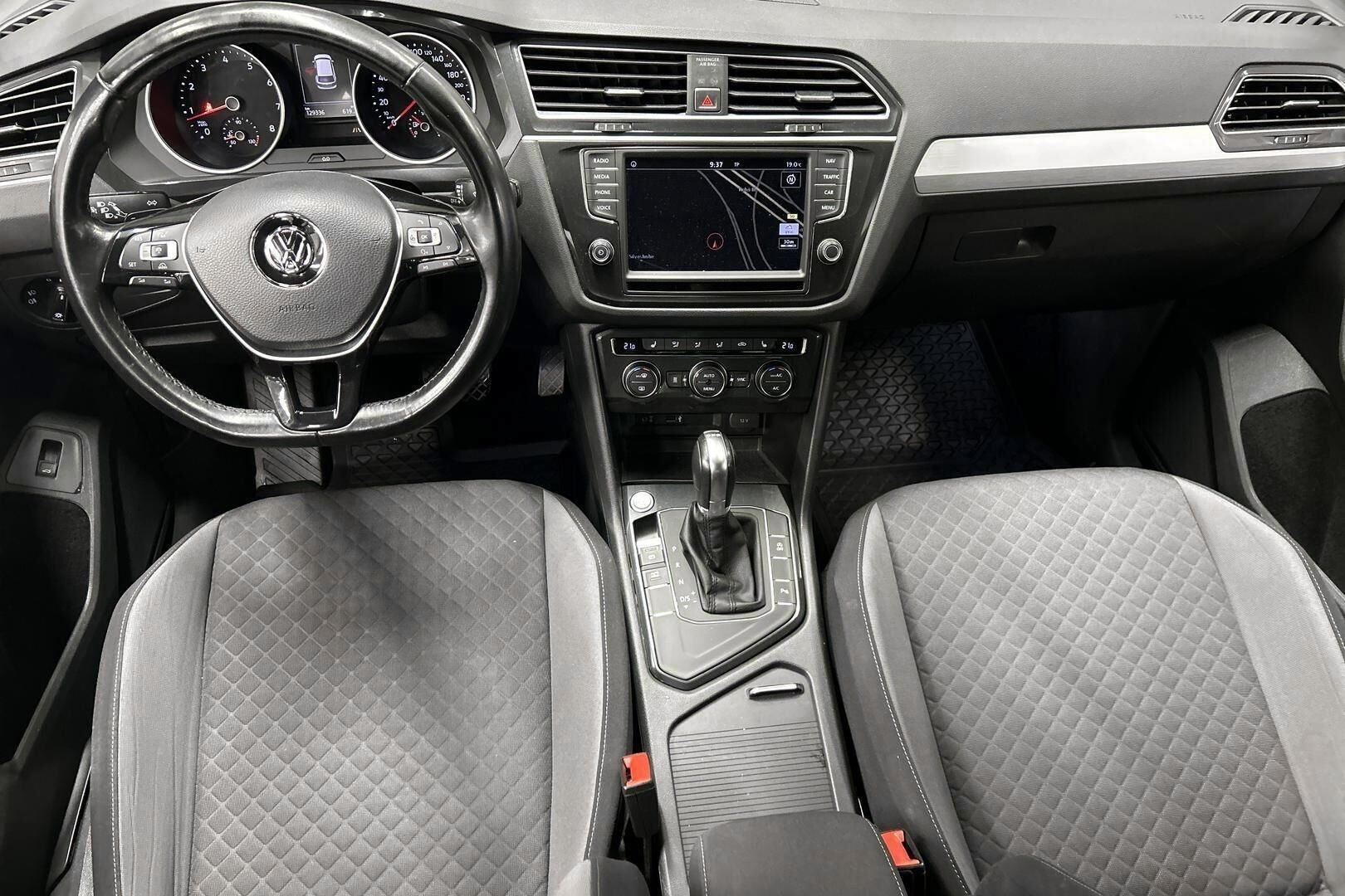 Volkswagen Tiguan iso kuva 11