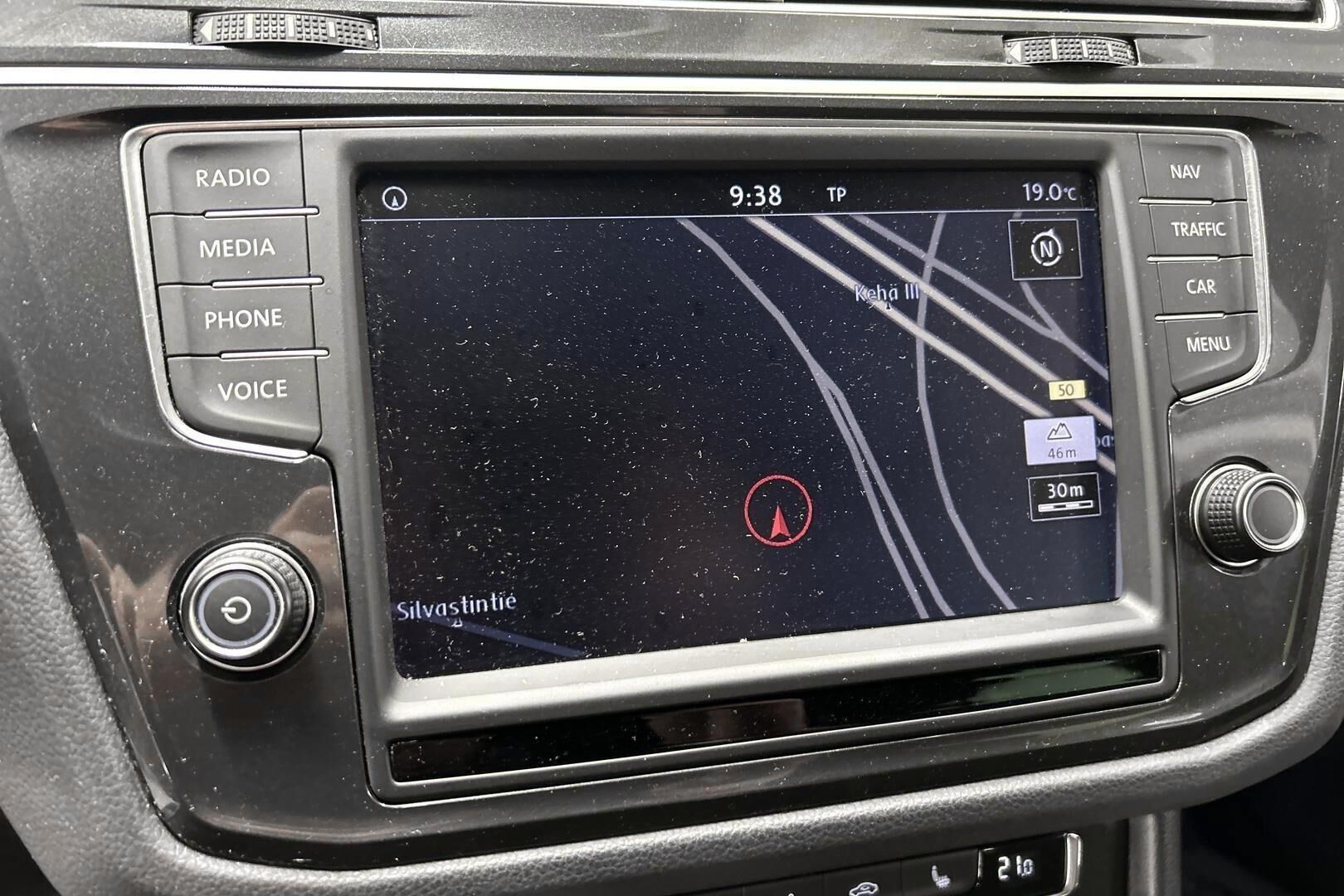 Volkswagen Tiguan iso kuva 19