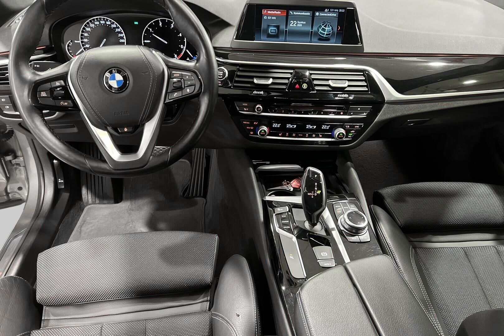 BMW 5-sarja iso kuva 11