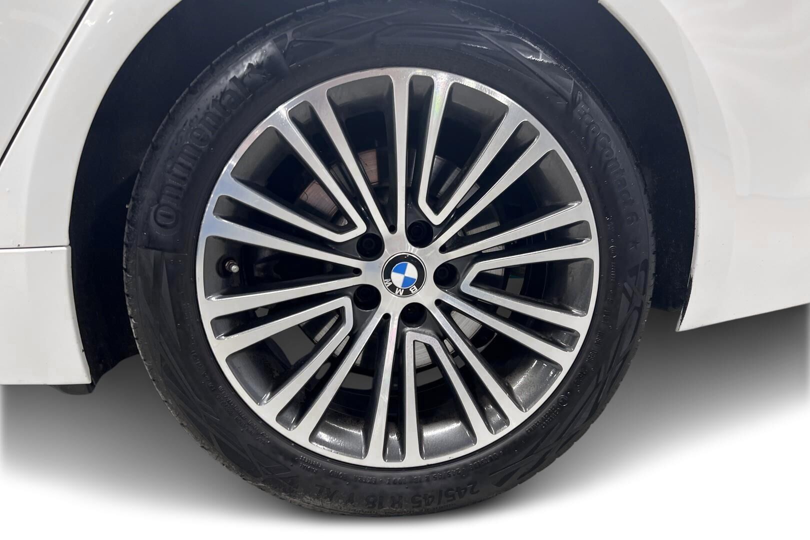 BMW 5-SARJA iso kuva 21