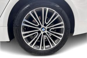 BMW 5-SARJA esikatselu 21