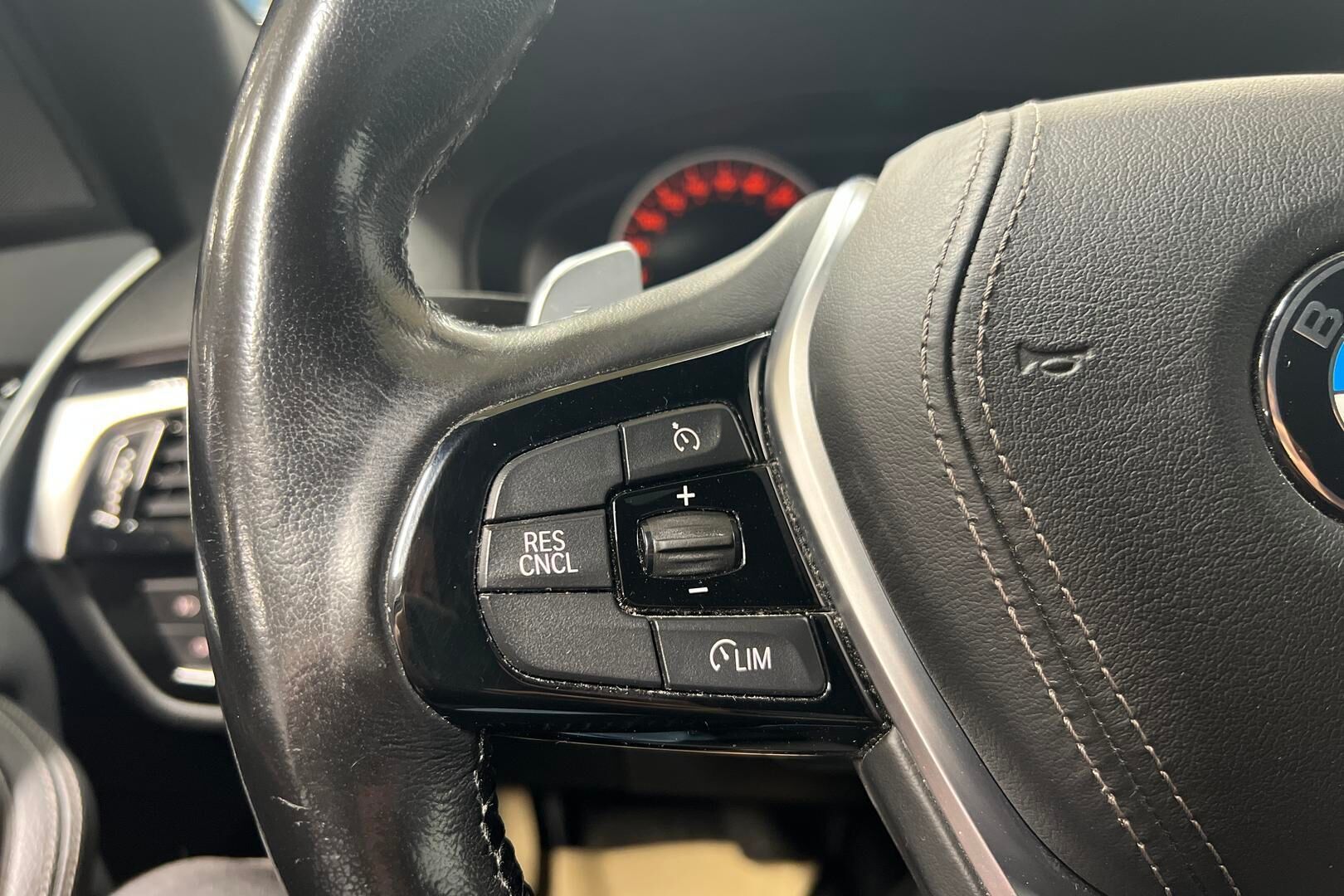 BMW 5-SARJA iso kuva 7