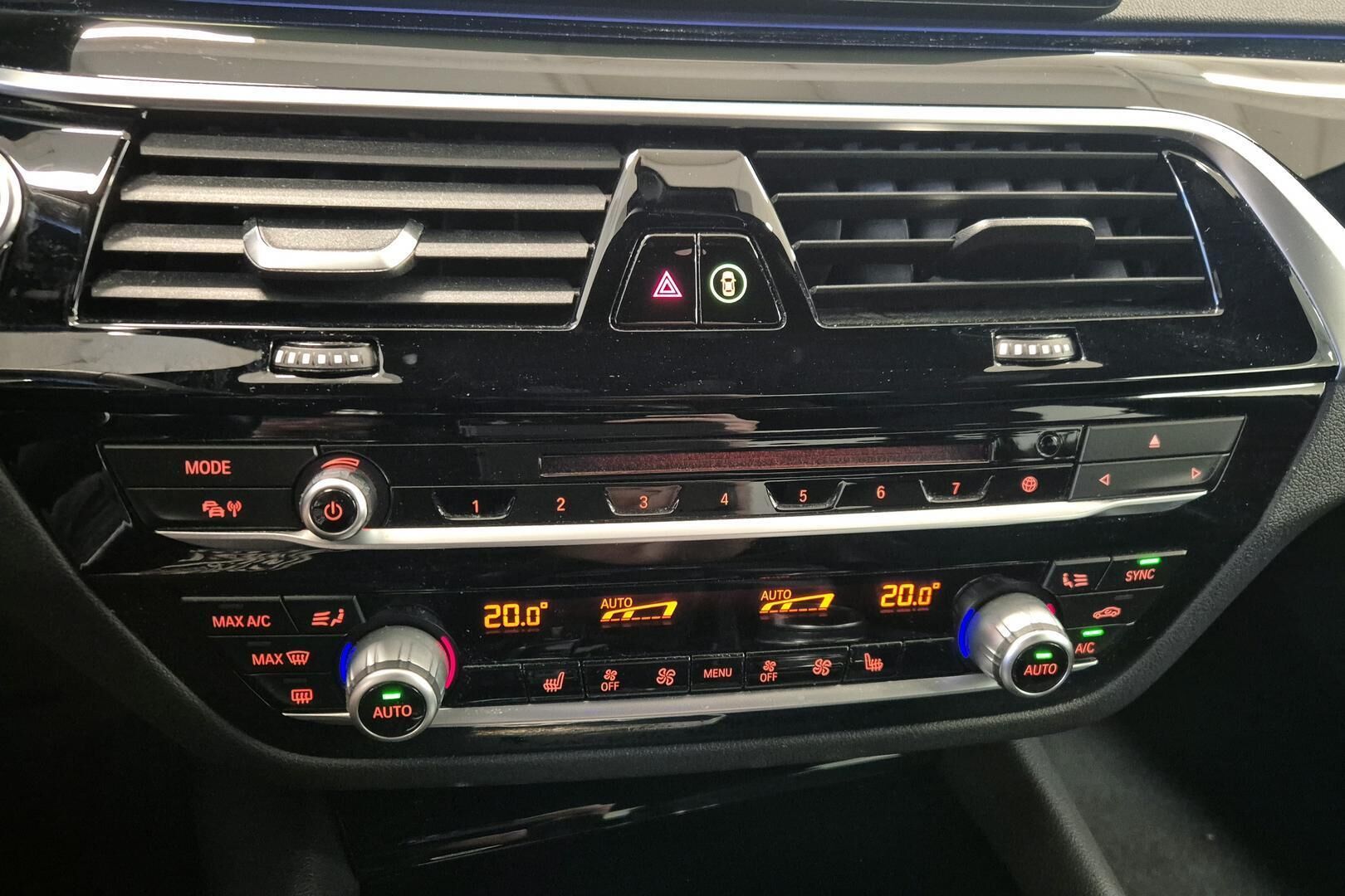 BMW 5-sarja iso kuva 26