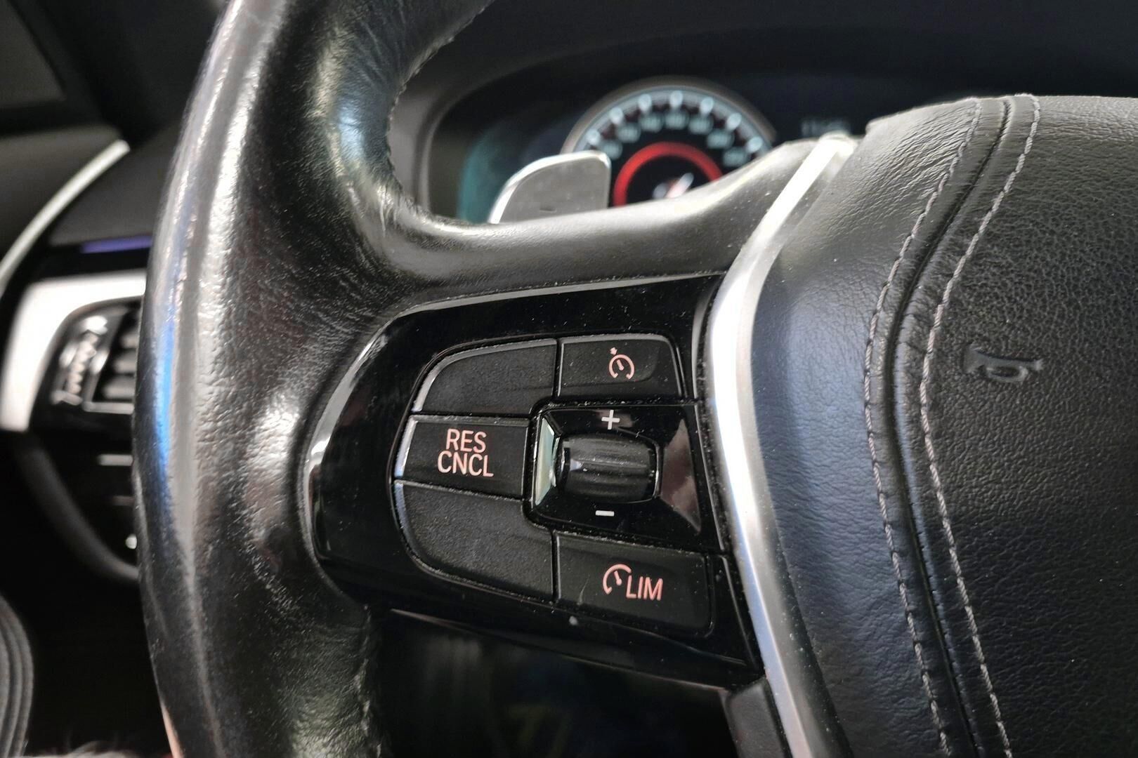 BMW 5-sarja iso kuva 17