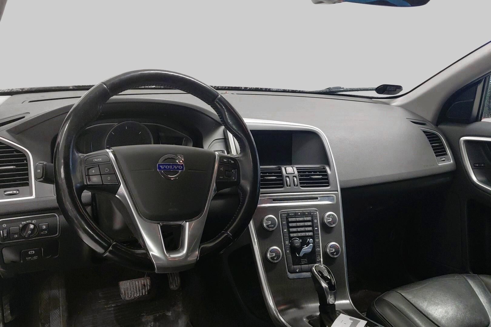 Volvo XC60 iso kuva 1