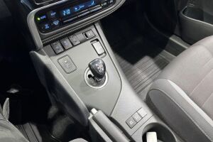 Toyota Auris esikatselu 18