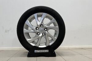 Toyota Auris esikatselu 26