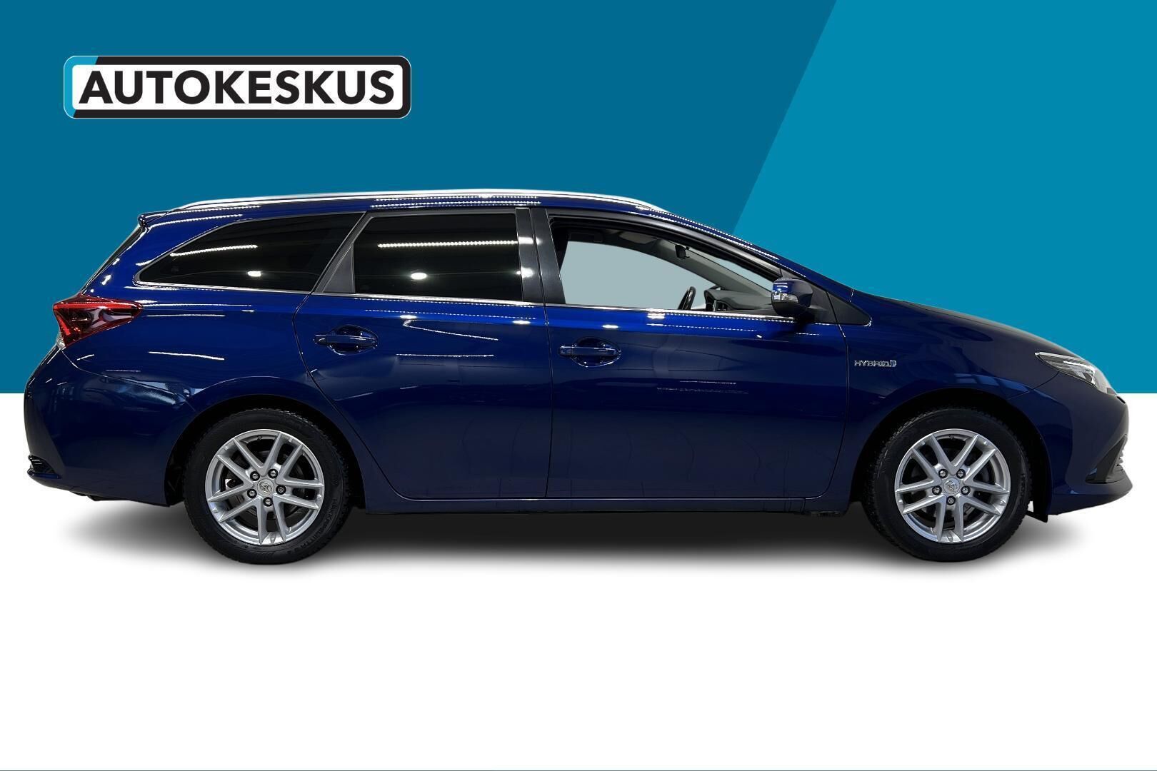 Toyota Auris iso kuva 4