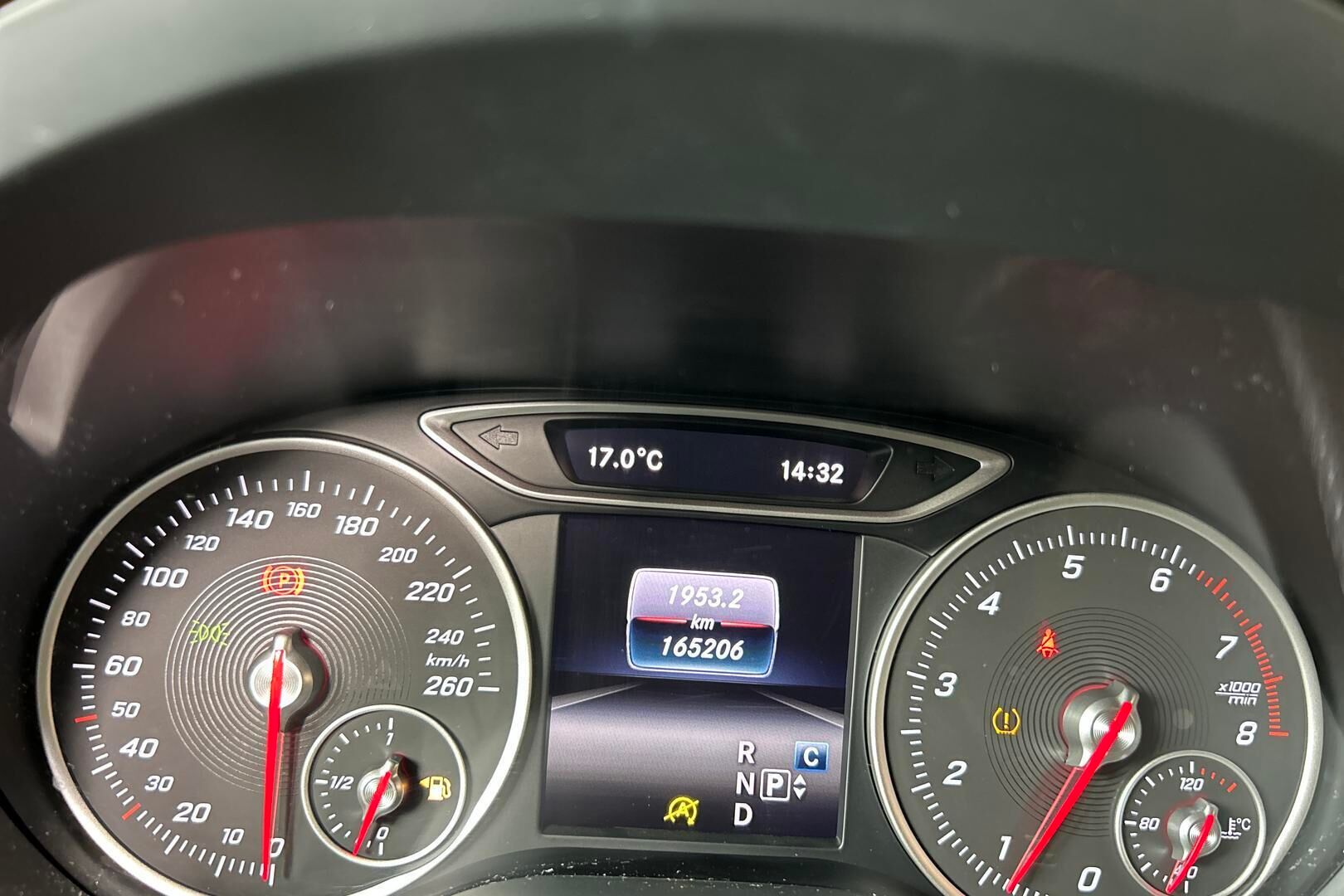 Mercedes-Benz A iso kuva 14