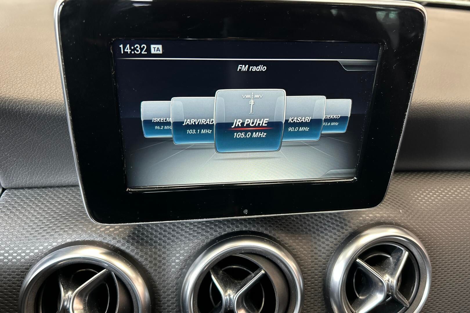 Mercedes-Benz A iso kuva 15