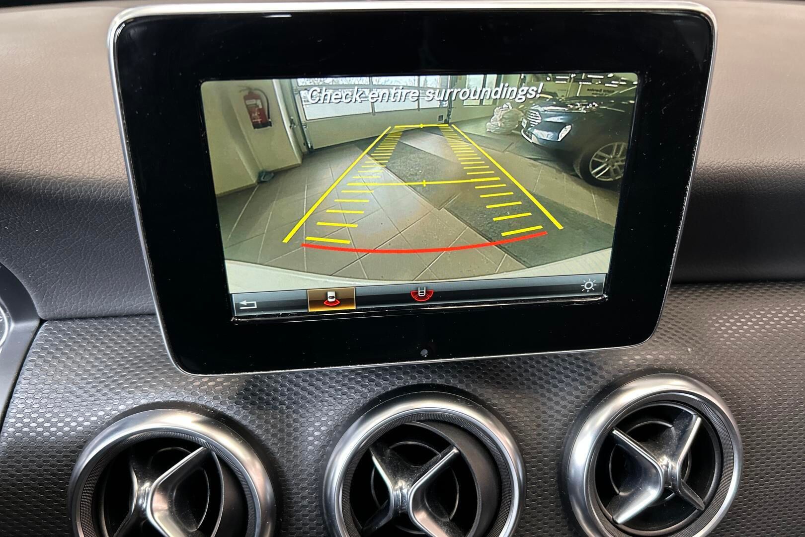 Mercedes-Benz A iso kuva 16