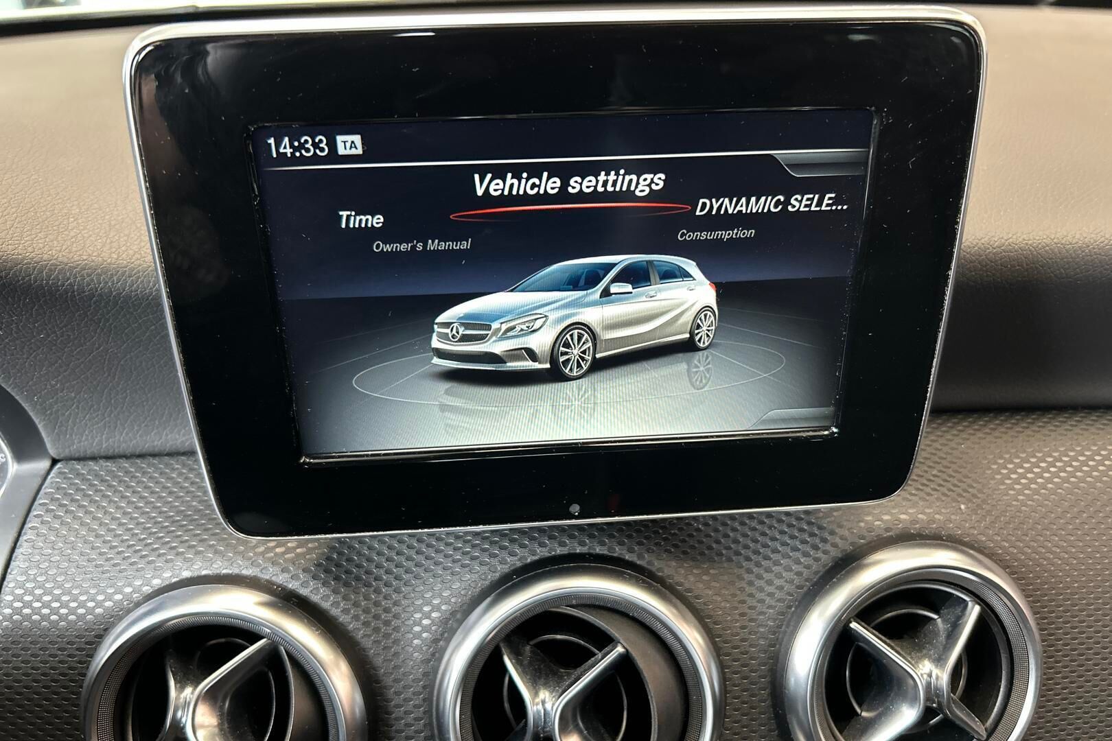 Mercedes-Benz A iso kuva 17