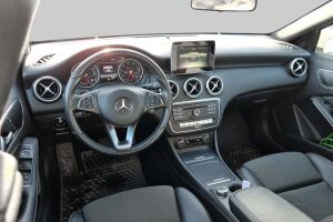 Mercedes-Benz A esikatselu 2