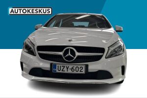 Mercedes-Benz A esikatselu 2