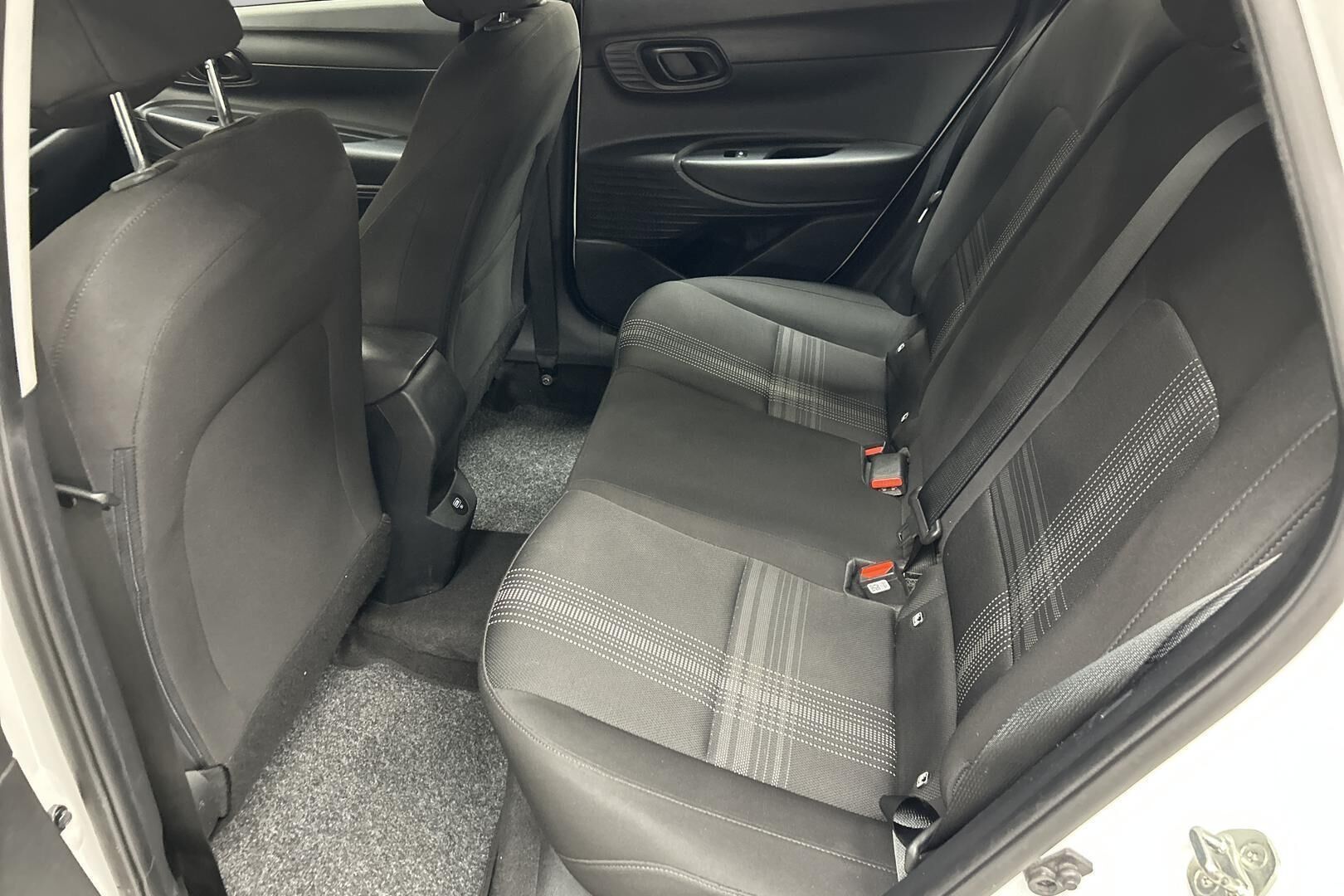 Hyundai i20 Hatchback iso kuva 10