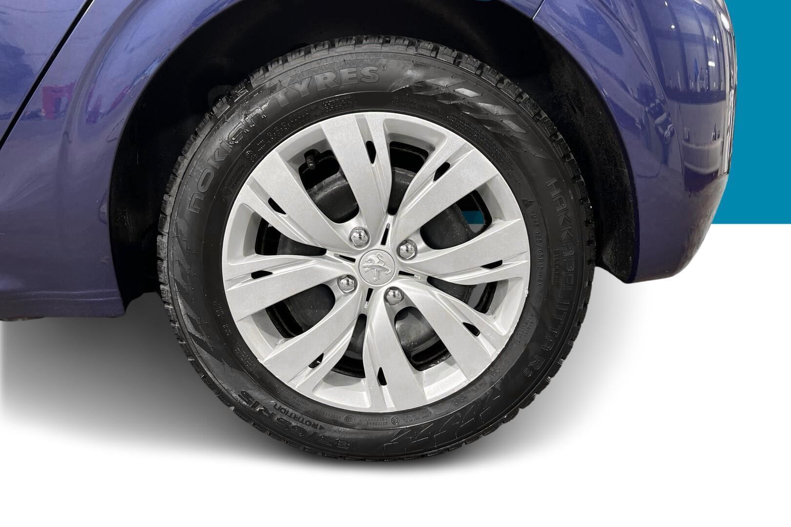 Peugeot 208 iso kuva 13