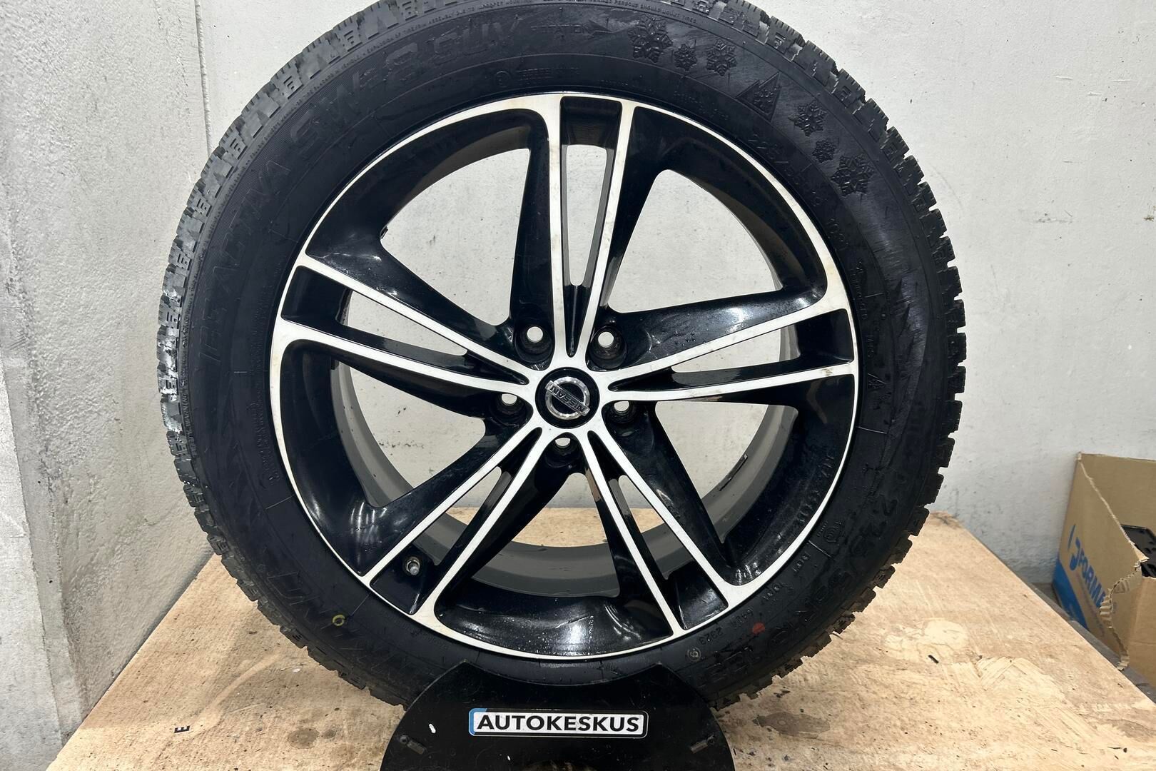 Nissan X-Trail iso kuva 25