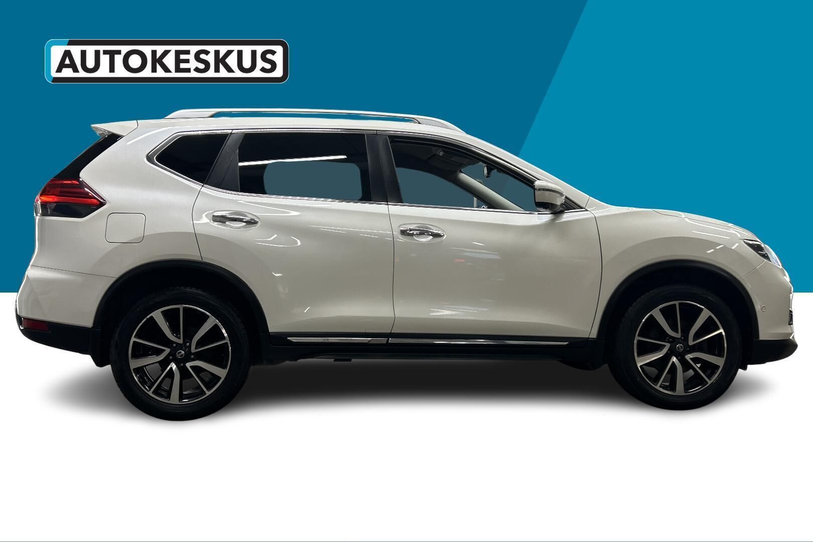 Nissan X-Trail iso kuva 4