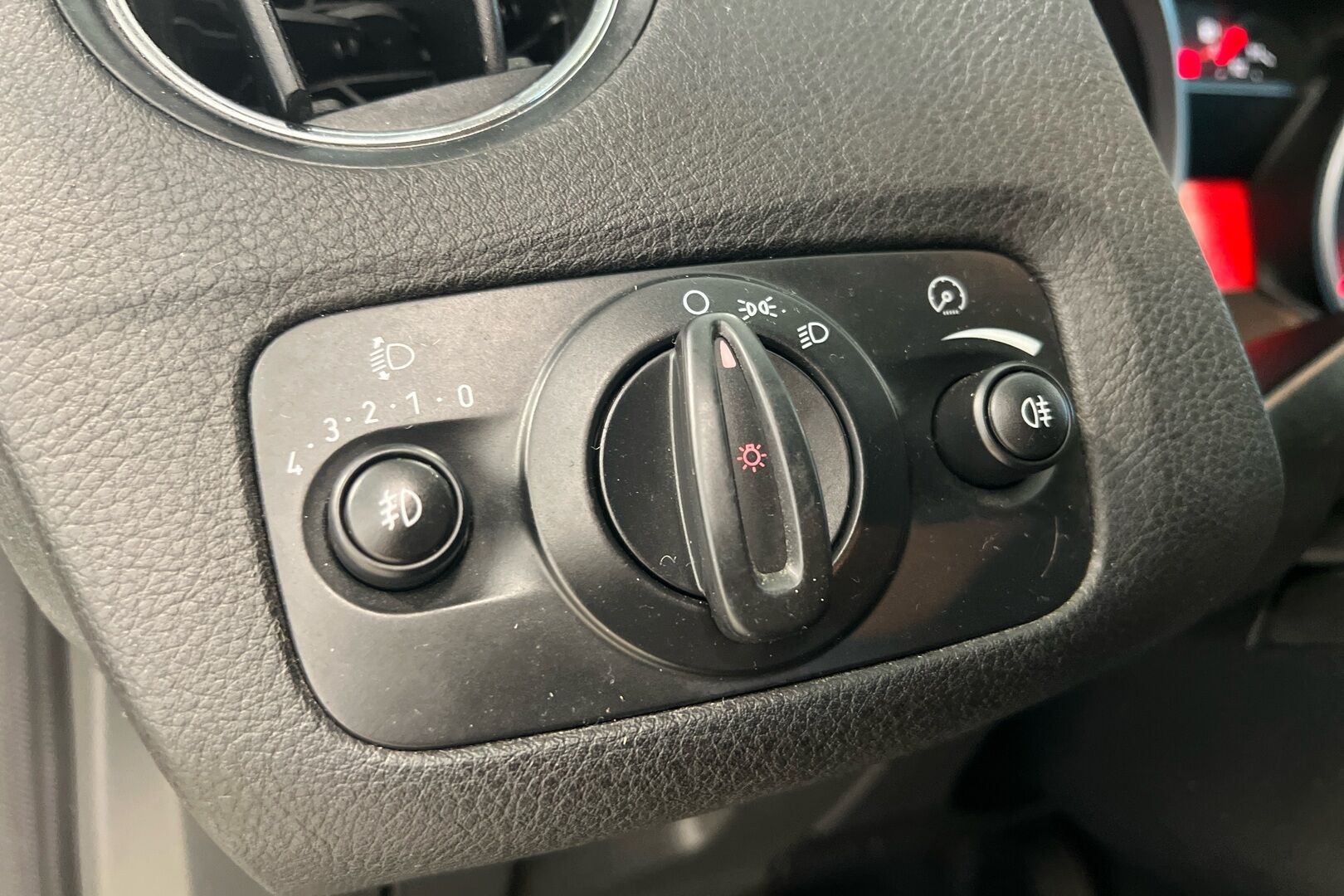 Ford Mondeo iso kuva 16