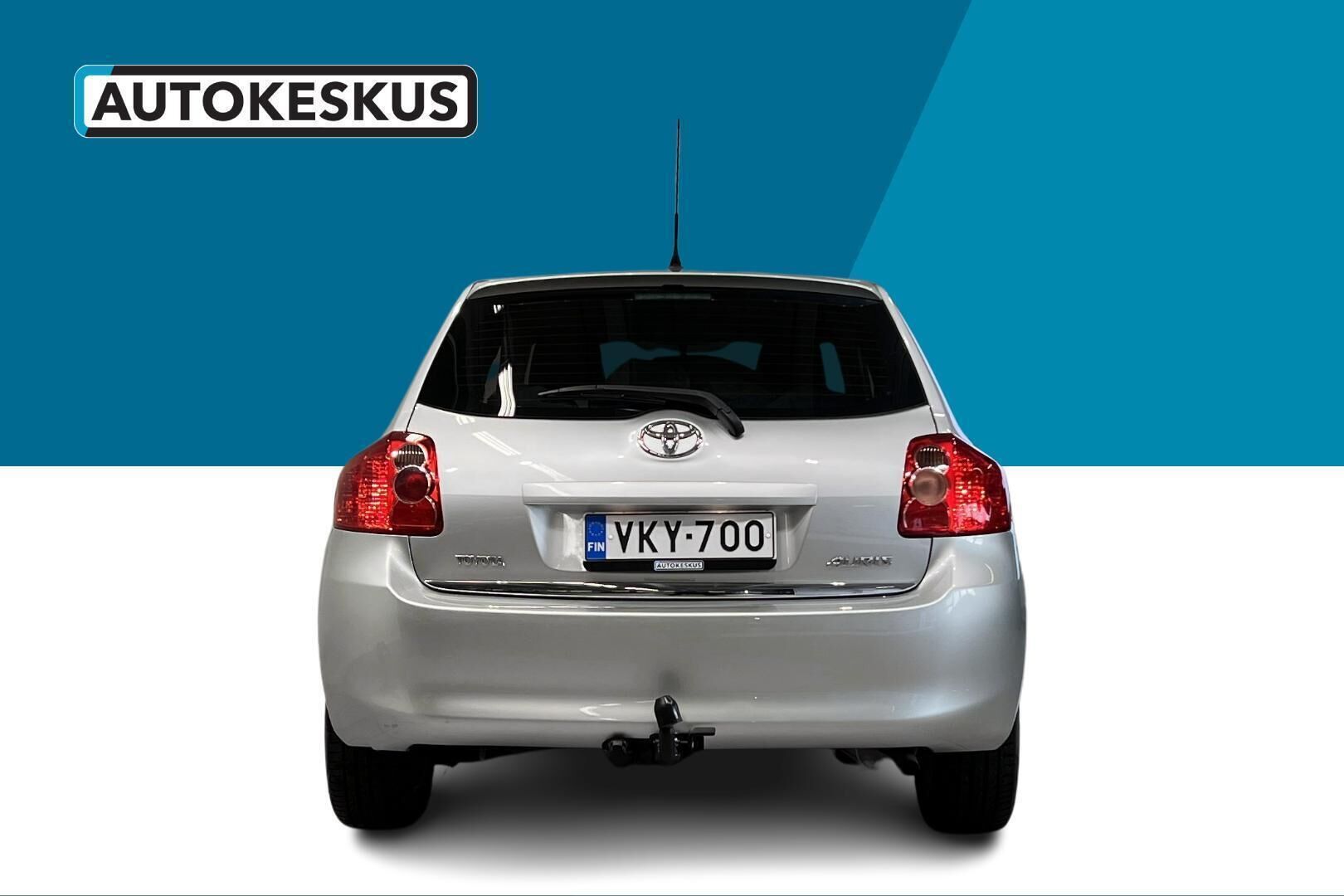 Toyota Auris iso kuva 6