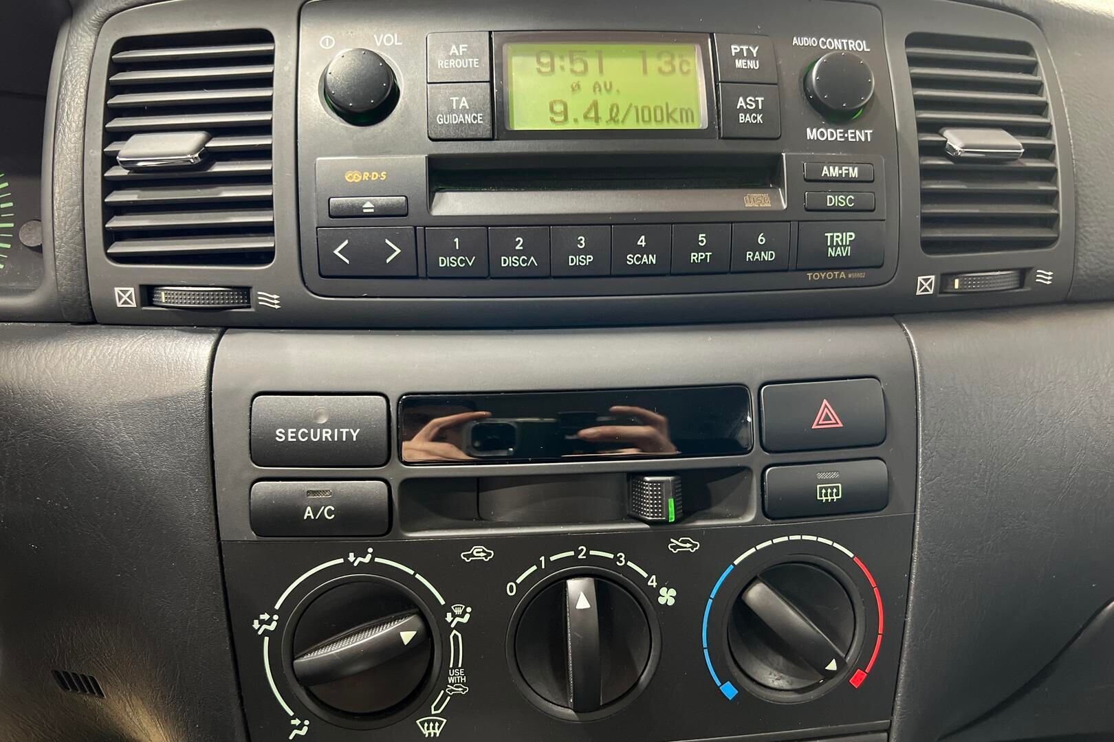 Toyota Corolla iso kuva 15