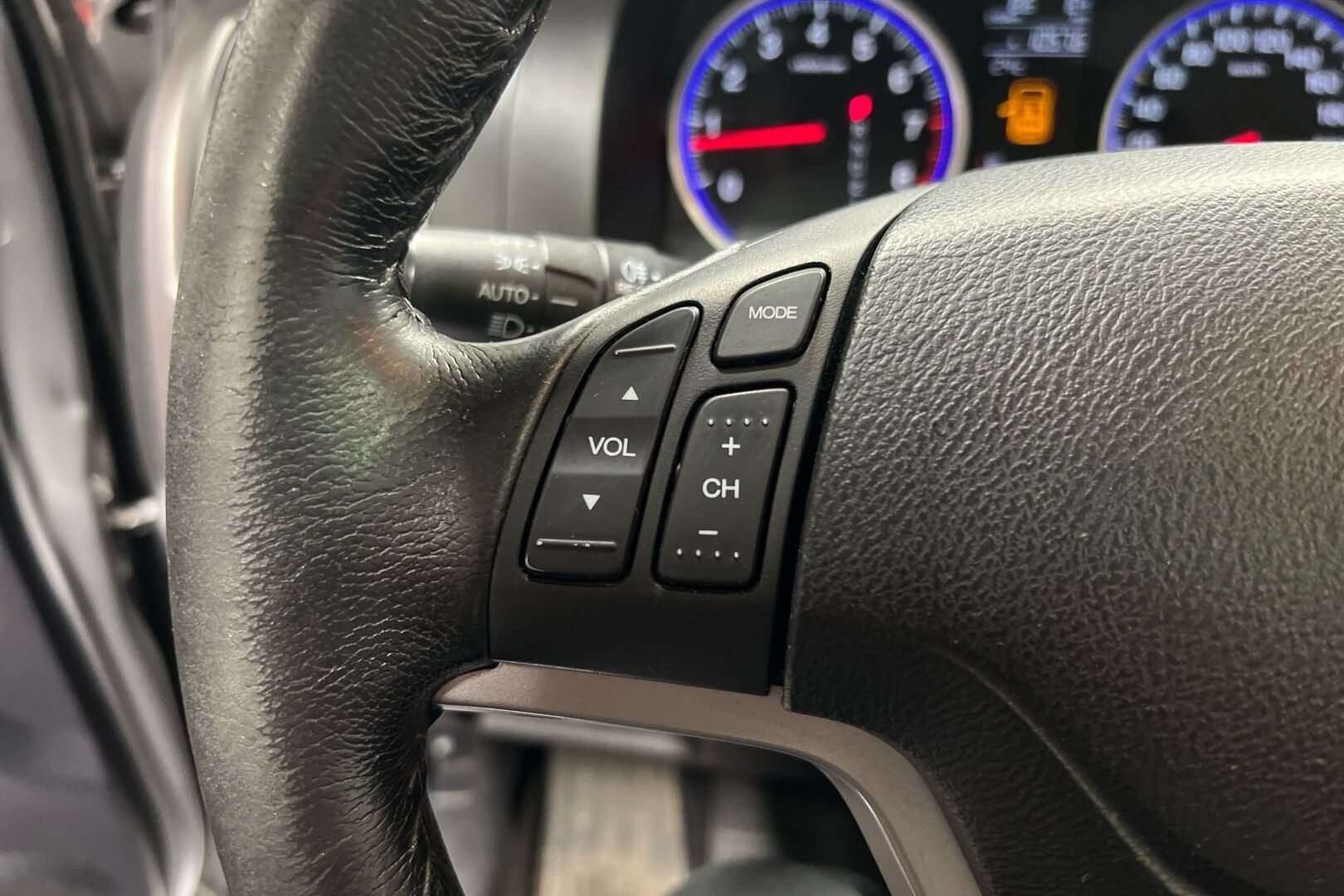 Honda CR-V iso kuva 14