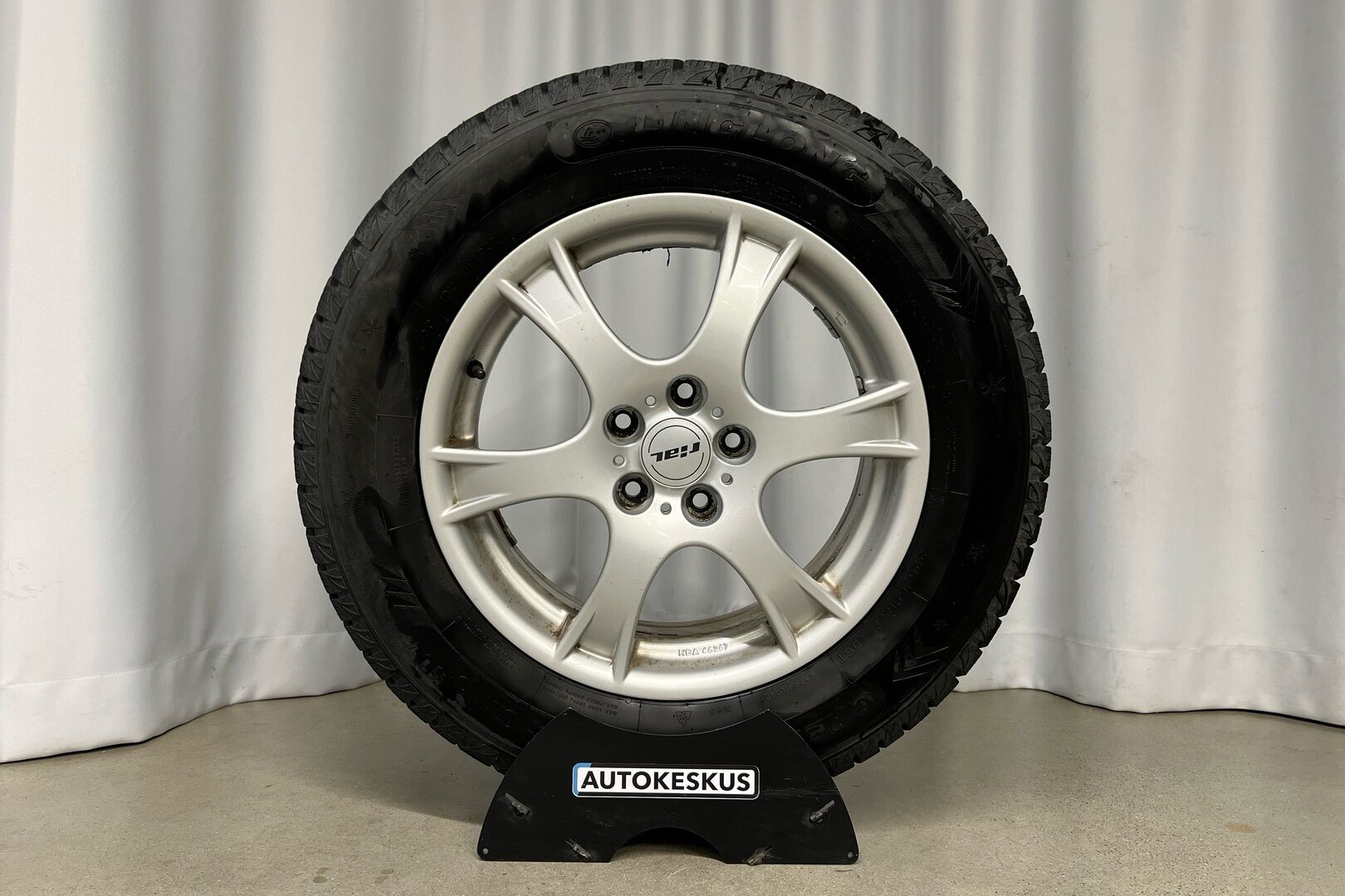 Honda CR-V iso kuva 16