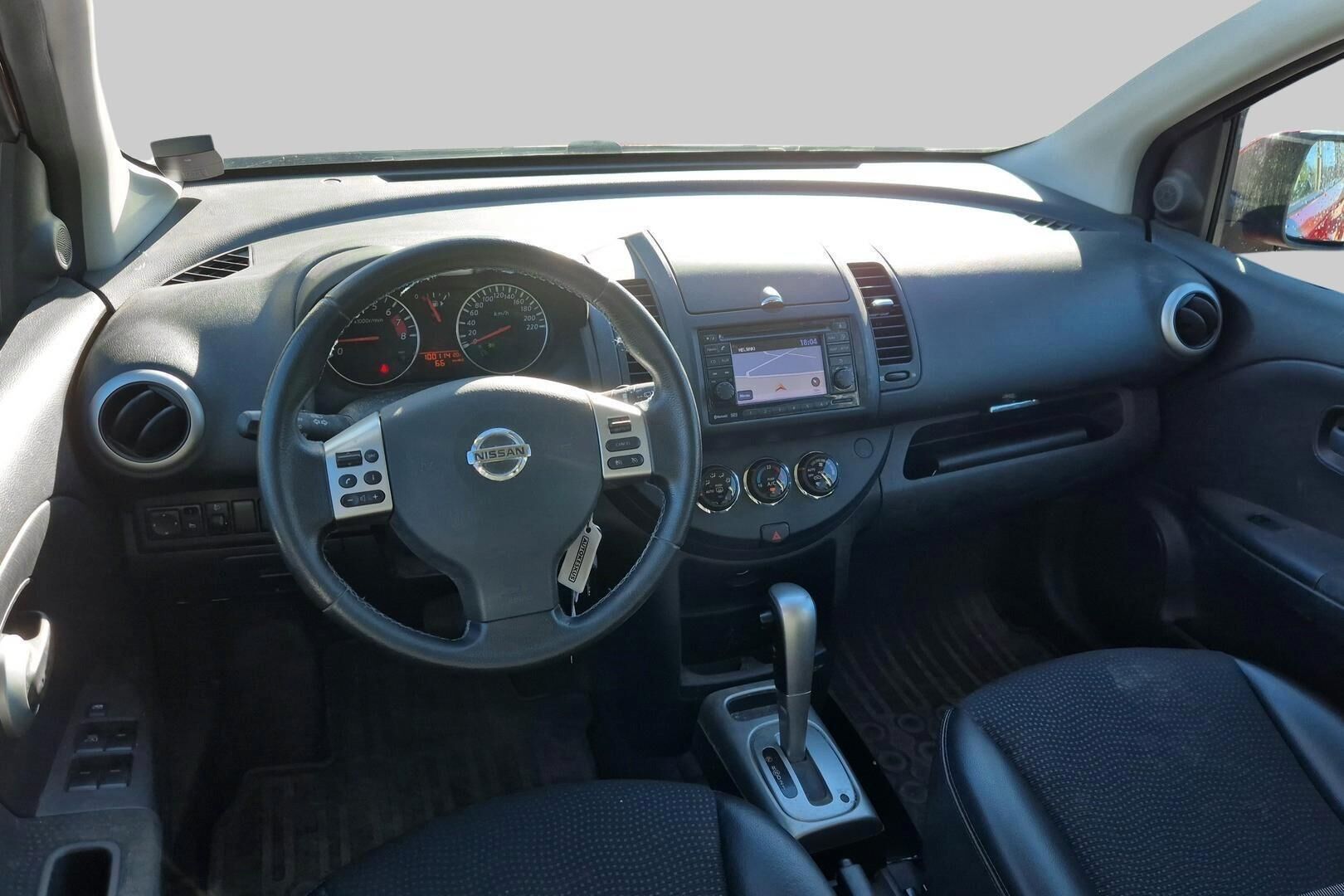 Nissan Note iso kuva 2