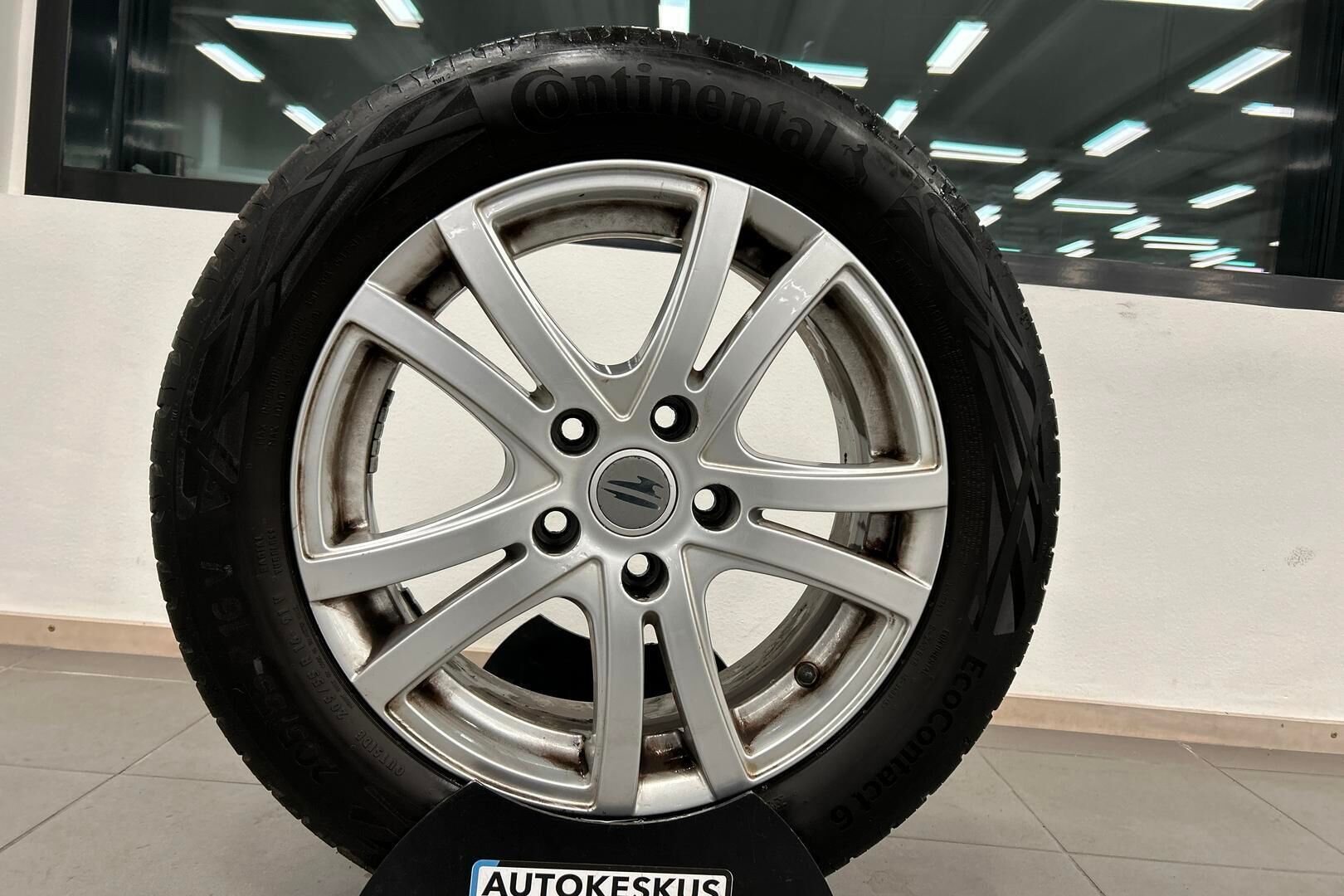 Toyota Corolla iso kuva 13