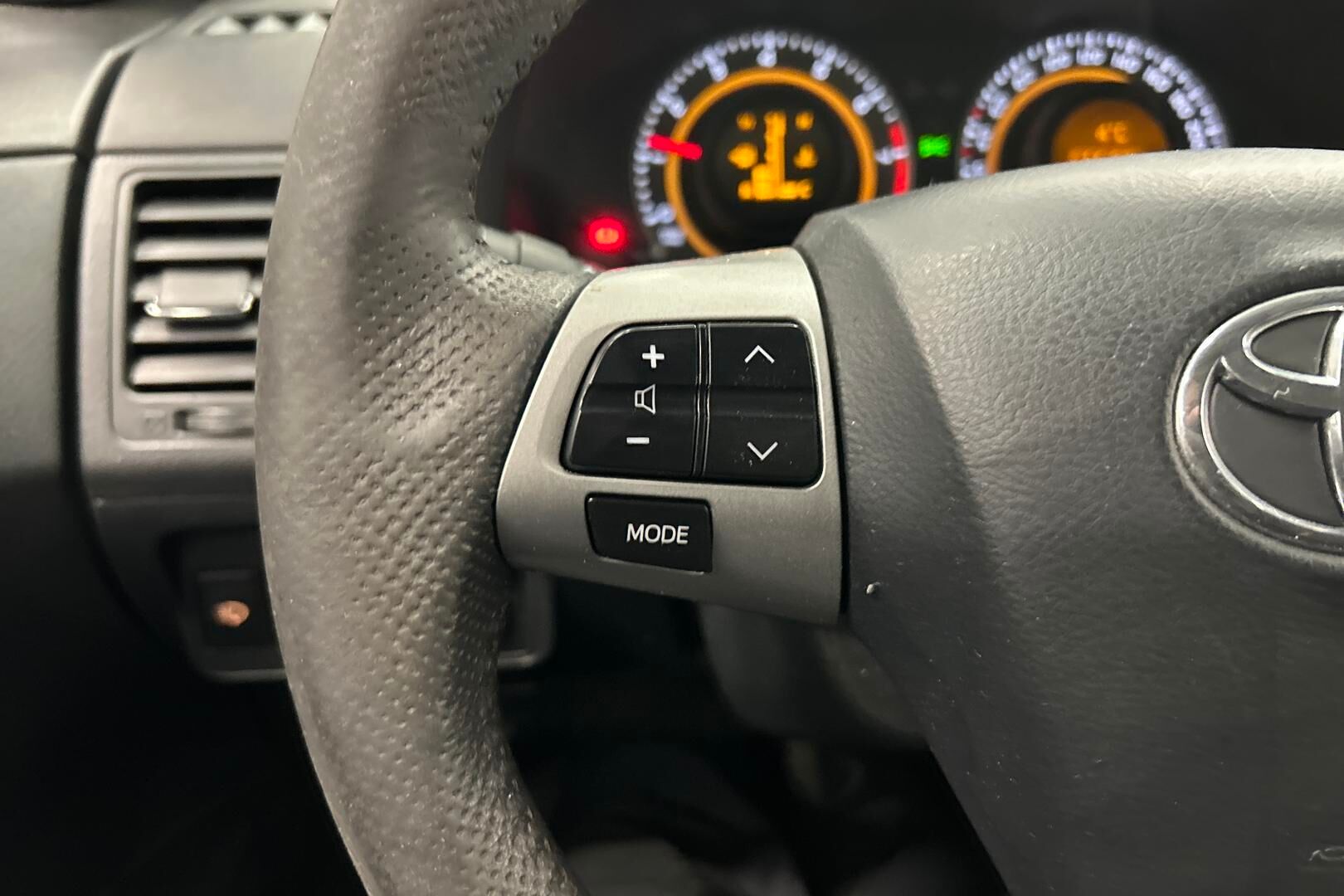 Toyota Corolla iso kuva 15