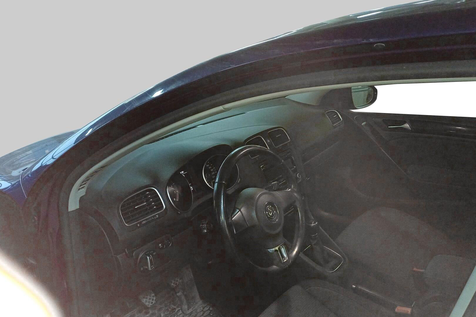 Volkswagen Golf iso kuva 0