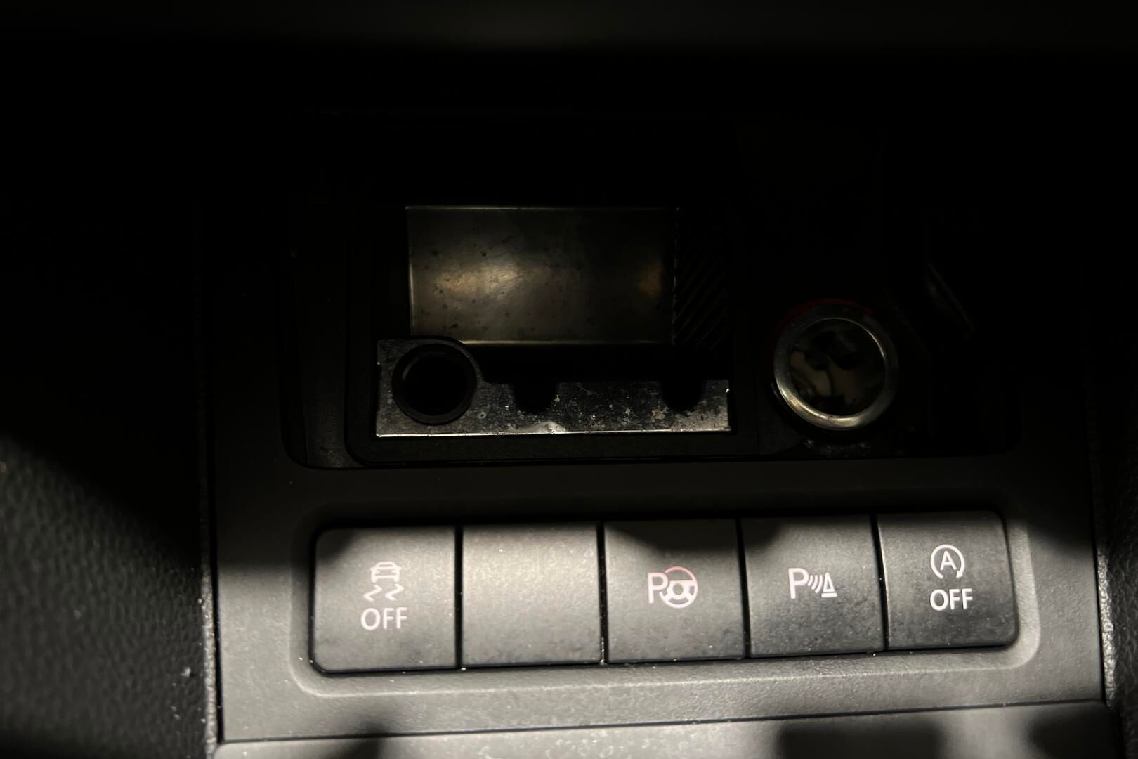 Volkswagen Golf iso kuva 13