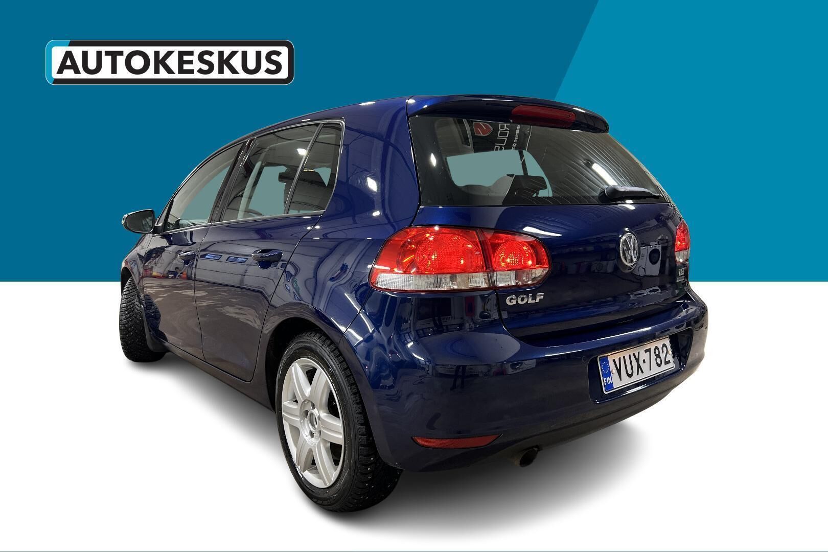 Volkswagen Golf iso kuva 6