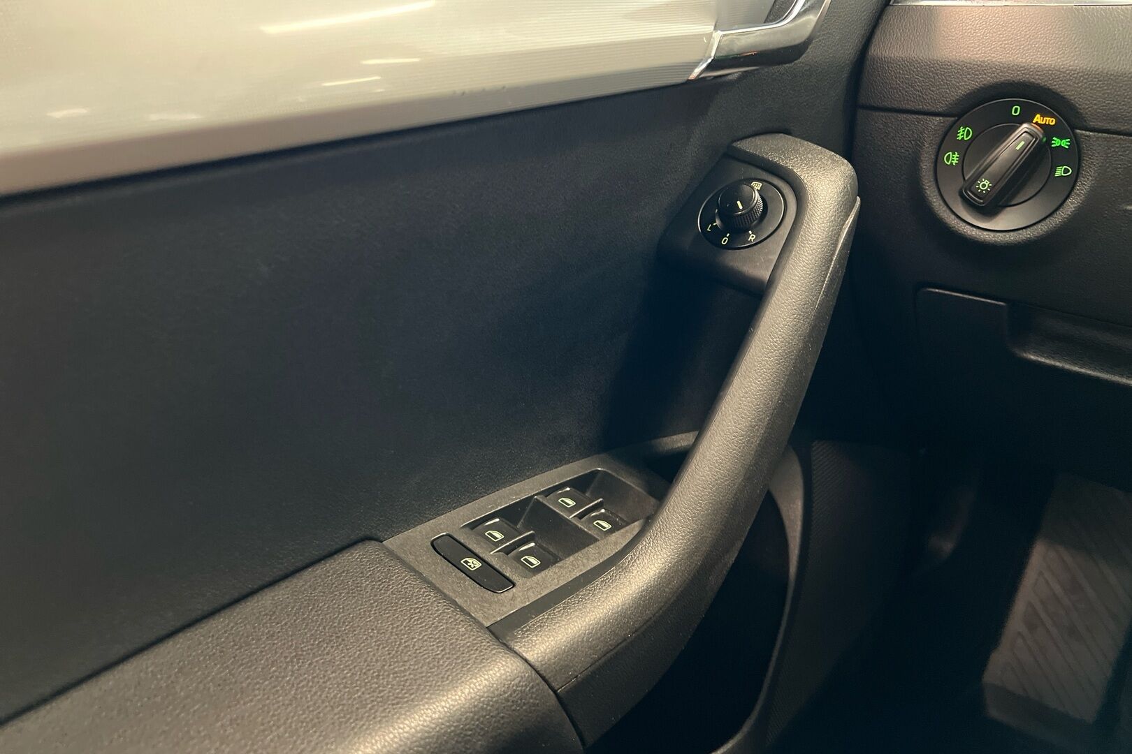 Skoda Octavia iso kuva 15
