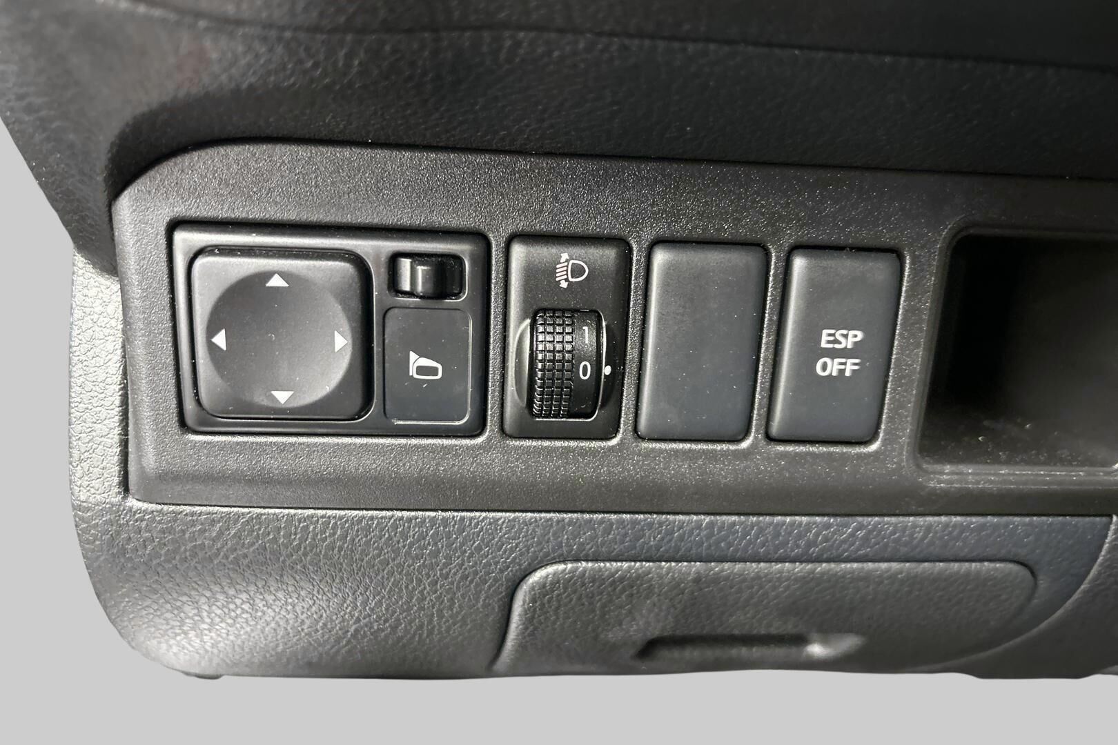 Nissan Note iso kuva 15