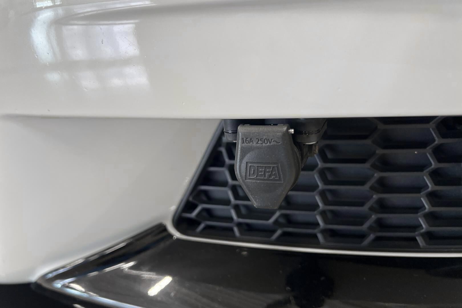 BMW 3-sarja iso kuva 13